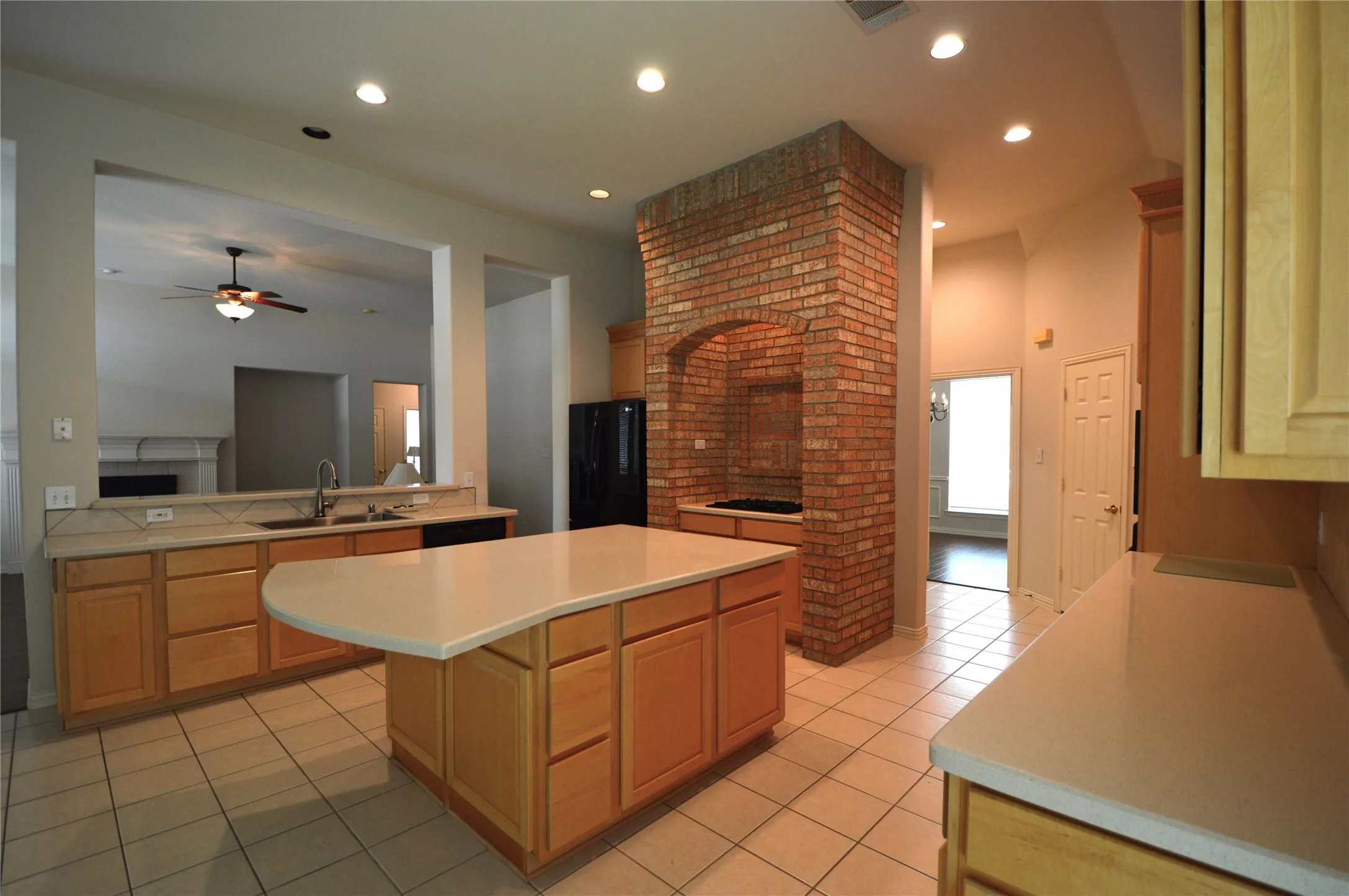 Single Family Residence For Sale in Collin County , 1120 Surrey Lane, Allen, Texas 75013, 4 Bedroom, 2 Bathroom, 2 Garage spaces, 2,773 Sqft, built in 2000, mls#21176184, Real Estate Agent in Allen, Homes For Sale in Collin county, Homes For Sale in Allen, Realtor in Allen Texas, Real Estate Brokerage Independent Realty Texas, Luminita Cordes Realtor