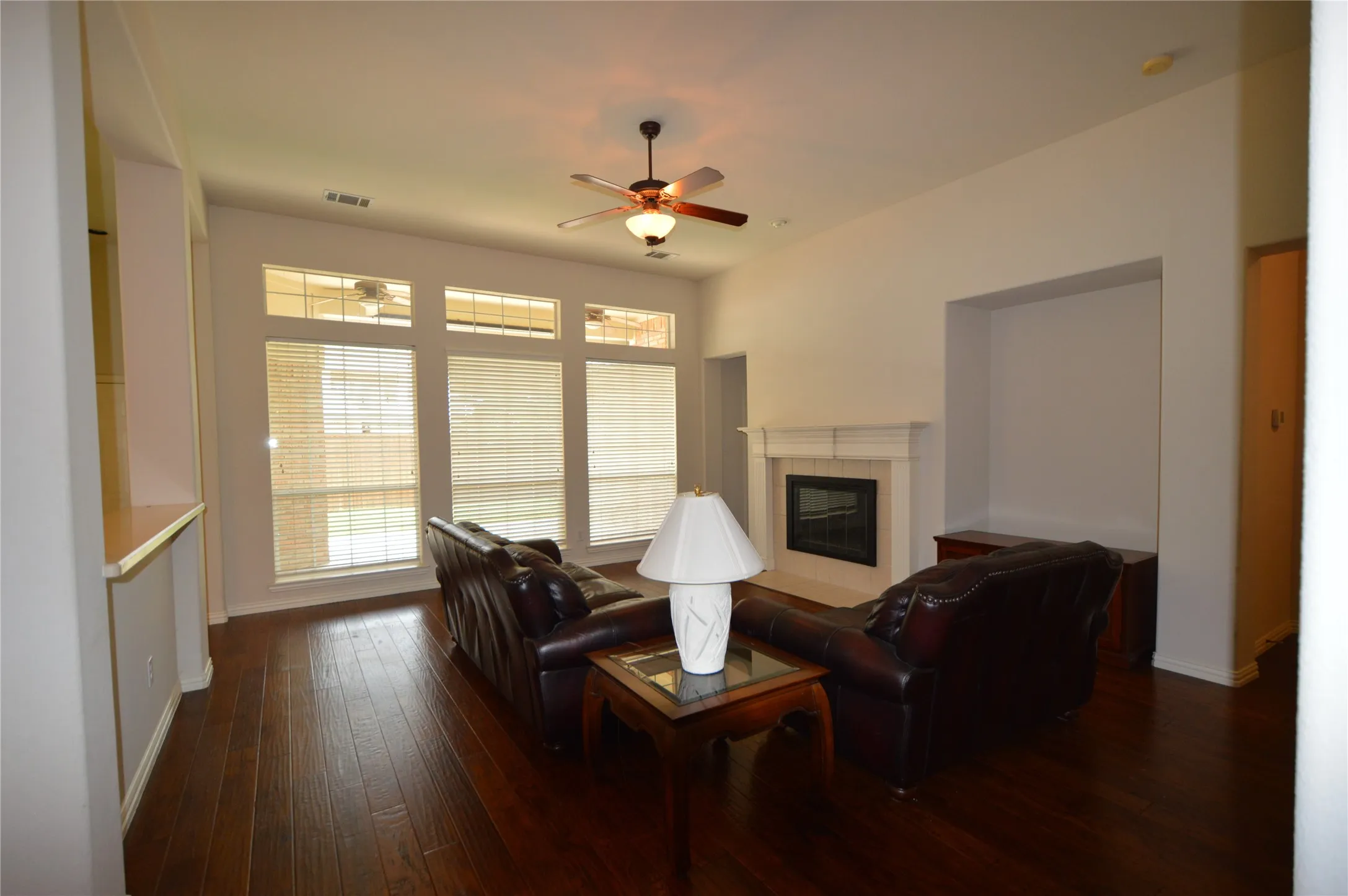 Single Family Residence For Sale in Collin County , 1120 Surrey Lane, Allen, Texas 75013, 4 Bedroom, 2 Bathroom, 2 Garage spaces, 2,773 Sqft, built in 2000, mls#21176184, Real Estate Agent in Allen, Homes For Sale in Collin county, Homes For Sale in Allen, Realtor in Allen Texas, Real Estate Brokerage Independent Realty Texas, Luminita Cordes Realtor