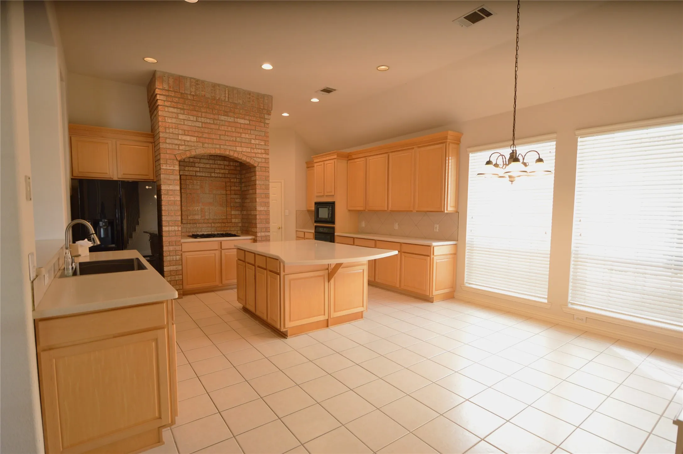 Single Family Residence For Sale in Collin County , 1120 Surrey Lane, Allen, Texas 75013, 4 Bedroom, 2 Bathroom, 2 Garage spaces, 2,773 Sqft, built in 2000, mls#21176184, Real Estate Agent in Allen, Homes For Sale in Collin county, Homes For Sale in Allen, Realtor in Allen Texas, Real Estate Brokerage Independent Realty Texas, Luminita Cordes Realtor
