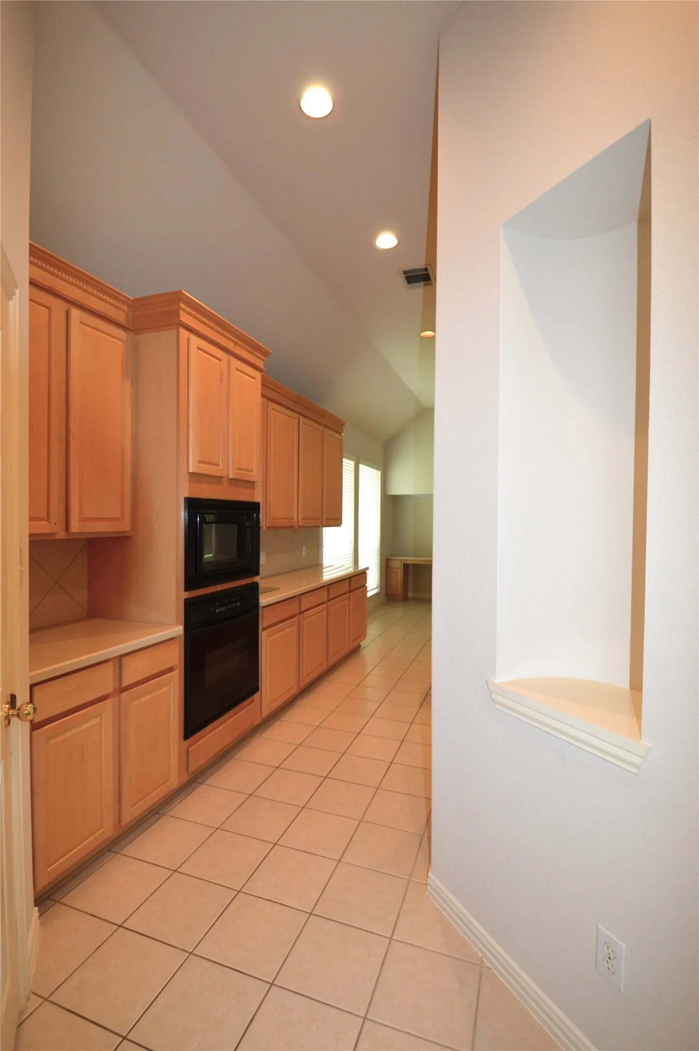 Single Family Residence For Sale in Collin County , 1120 Surrey Lane, Allen, Texas 75013, 4 Bedroom, 2 Bathroom, 2 Garage spaces, 2,773 Sqft, built in 2000, mls#21176184, Real Estate Agent in Allen, Homes For Sale in Collin county, Homes For Sale in Allen, Realtor in Allen Texas, Real Estate Brokerage Independent Realty Texas, Luminita Cordes Realtor