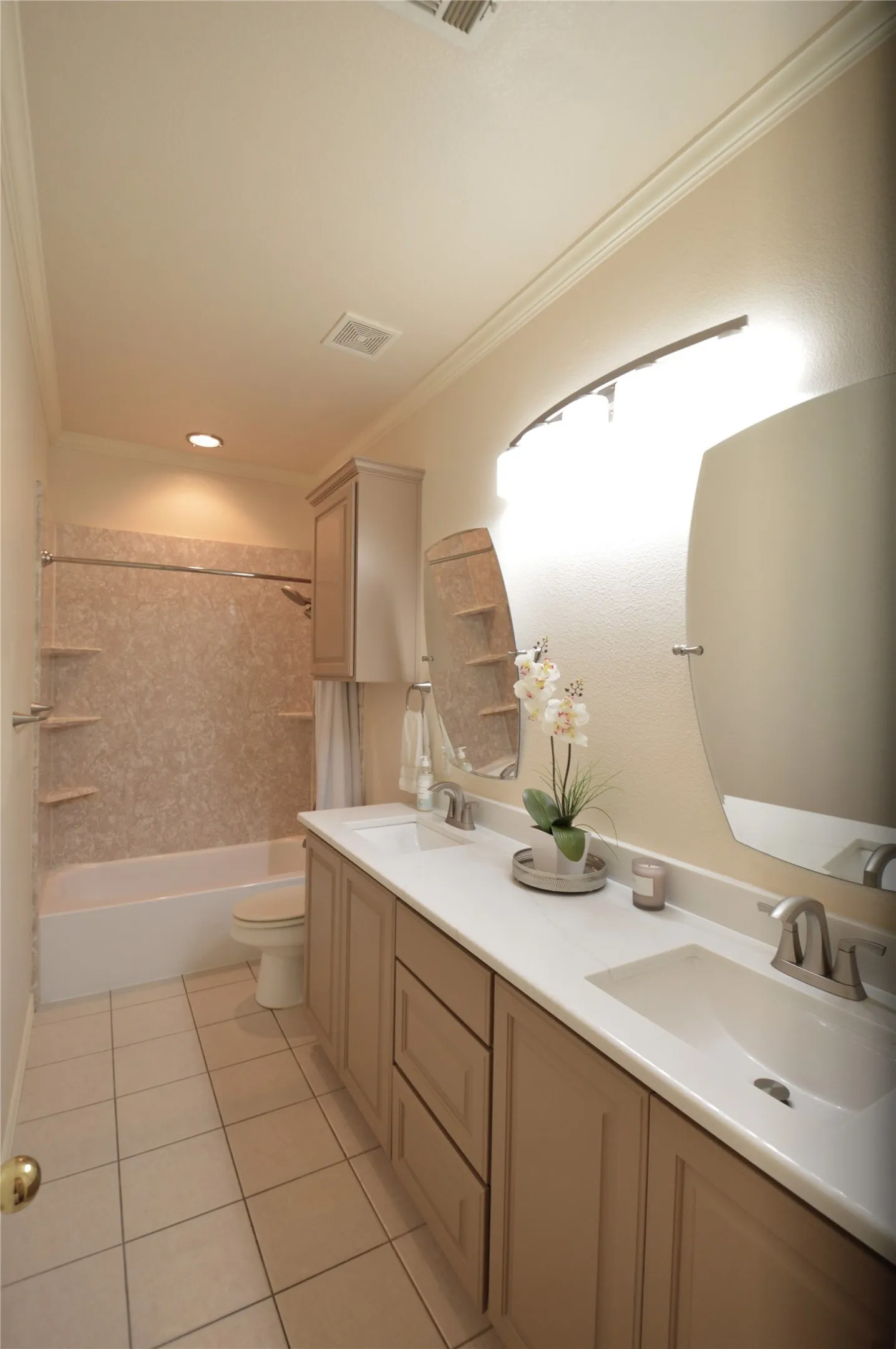 Single Family Residence For Sale in Collin County , 1120 Surrey Lane, Allen, Texas 75013, 4 Bedroom, 2 Bathroom, 2 Garage spaces, 2,773 Sqft, built in 2000, mls#21176184, Real Estate Agent in Allen, Homes For Sale in Collin county, Homes For Sale in Allen, Realtor in Allen Texas, Real Estate Brokerage Independent Realty Texas, Luminita Cordes Realtor