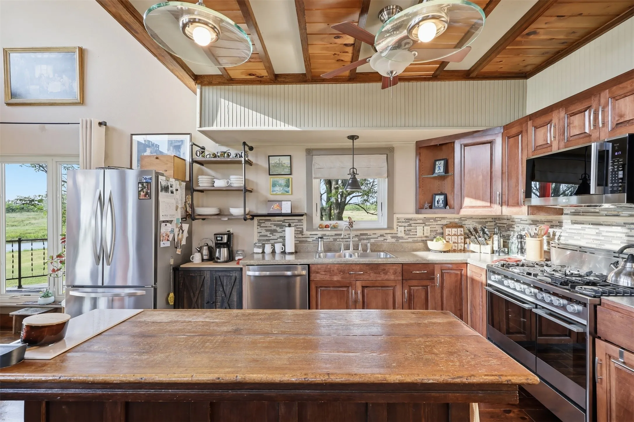 Farm For Sale in Jack County , 8617 Farm to Market 175, Jacksboro, Texas 76458, 2 Bedroom, 2 Bathroom, Garage spaces, 1,671 Sqft, built in 2004, mls#21194580, Real Estate Agent in Jacksboro, Homes For Sale in Jack county, Homes For Sale in Jacksboro, Realtor in Jacksboro Texas, Real Estate Brokerage Independent Realty Texas, Luminita Cordes Realtor