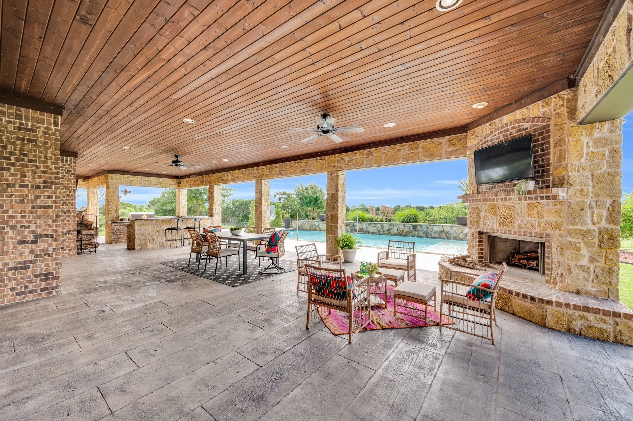 Single Family Residence For Sale in Johnson County , 7101 Royal Birkdale Drive, Cleburne, Texas 76033, 5 Bedrooms, 8 Bathrooms, 4 Garage spaces, 6,110 Sqft, built in 2014, Preowned, Price $1,295,000, mls#21193007, Real Estate Agent in Cleburne, Homes For Sale in Johnson county, Homes For Sale in Cleburne, Realtor in Cleburne Texas, Real Estate Brokerage Independent Realty Texas, Luminita Cordes Realtor