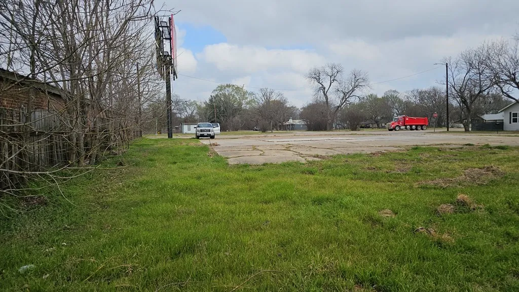 Unimproved Land For Sale in Navarro County , 210 NE 2nd Street, Kerens, Texas 75144, 0, 0, Garage spaces, 0 Sqft, built in 0, Price $93,000, mls#21194644, Real Estate Agent in Kerens, Homes For Sale in Navarro county, Homes For Sale in Kerens, Realtor in Kerens Texas, Real Estate Brokerage Independent Realty Texas, Luminita Cordes Realtor