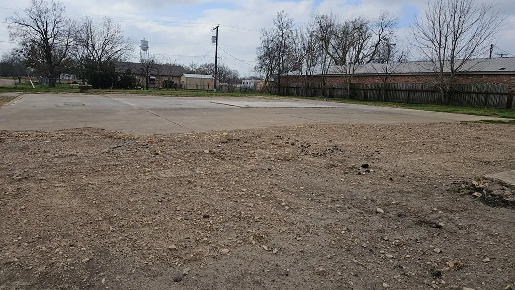 Unimproved Land For Sale in Navarro County , 210 NE 2nd Street, Kerens, Texas 75144, 0, 0, Garage spaces, 0 Sqft, built in 0, Price $93,000, mls#21194644, Real Estate Agent in Kerens, Homes For Sale in Navarro county, Homes For Sale in Kerens, Realtor in Kerens Texas, Real Estate Brokerage Independent Realty Texas, Luminita Cordes Realtor