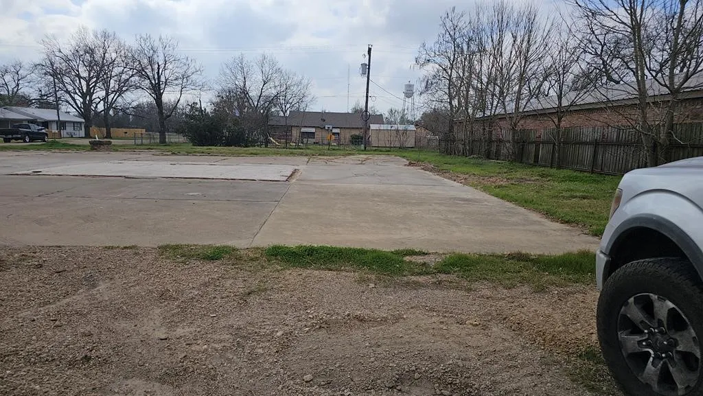 Unimproved Land For Sale in Navarro County , 210 NE 2nd Street, Kerens, Texas 75144, 0, 0, Garage spaces, 0 Sqft, built in 0, Price $93,000, mls#21194644, Real Estate Agent in Kerens, Homes For Sale in Navarro county, Homes For Sale in Kerens, Realtor in Kerens Texas, Real Estate Brokerage Independent Realty Texas, Luminita Cordes Realtor