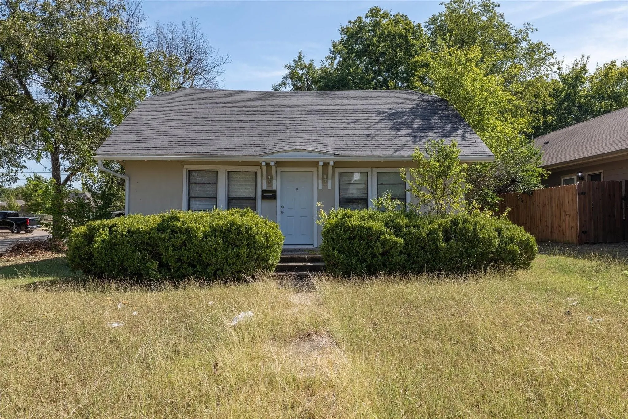 For Sale in Mc Lennan County , 3000 Ethel. Avenue, Waco, Texas 76707, 11 Bedroom, 6 Bathroom, Garage spaces, 0 Sqft, built in 1938, Preowned, Price $545,000, mls#21191915, Real Estate Agent in Waco, Homes For Sale in Mc Lennan county, Homes For Sale in Waco, Realtor in Waco Texas, Real Estate Brokerage Independent Realty Texas, Luminita Cordes Realtor