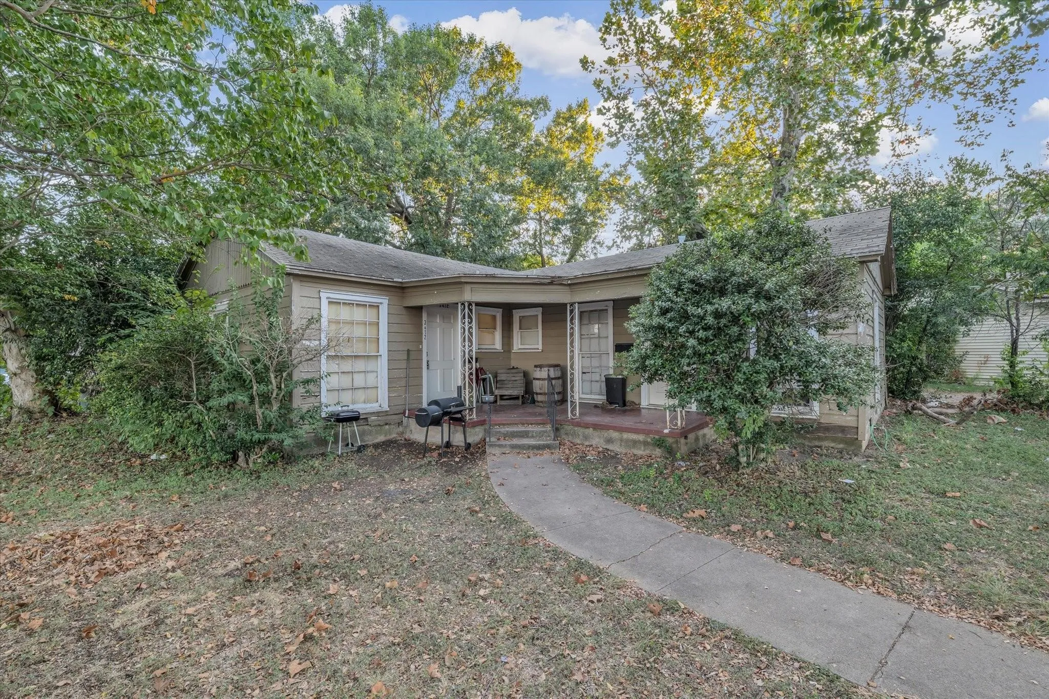 For Sale in Mc Lennan County , 3000 Ethel. Avenue, Waco, Texas 76707, 11 Bedroom, 6 Bathroom, Garage spaces, 0 Sqft, built in 1938, Preowned, Price $545,000, mls#21191915, Real Estate Agent in Waco, Homes For Sale in Mc Lennan county, Homes For Sale in Waco, Realtor in Waco Texas, Real Estate Brokerage Independent Realty Texas, Luminita Cordes Realtor