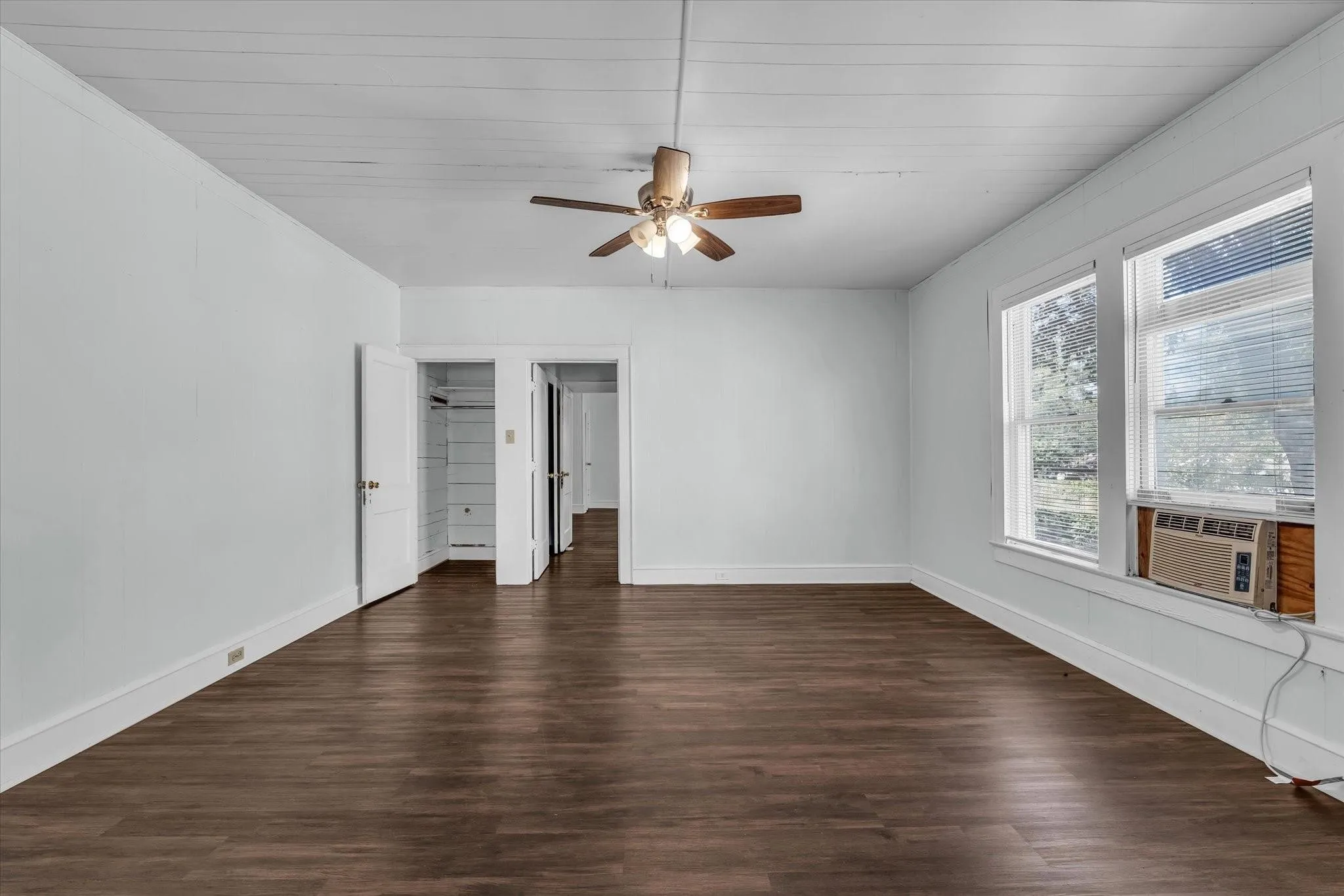 For Sale in Mc Lennan County , 3000 Ethel. Avenue, Waco, Texas 76707, 11 Bedroom, 6 Bathroom, Garage spaces, 0 Sqft, built in 1938, Preowned, Price $545,000, mls#21191915, Real Estate Agent in Waco, Homes For Sale in Mc Lennan county, Homes For Sale in Waco, Realtor in Waco Texas, Real Estate Brokerage Independent Realty Texas, Luminita Cordes Realtor