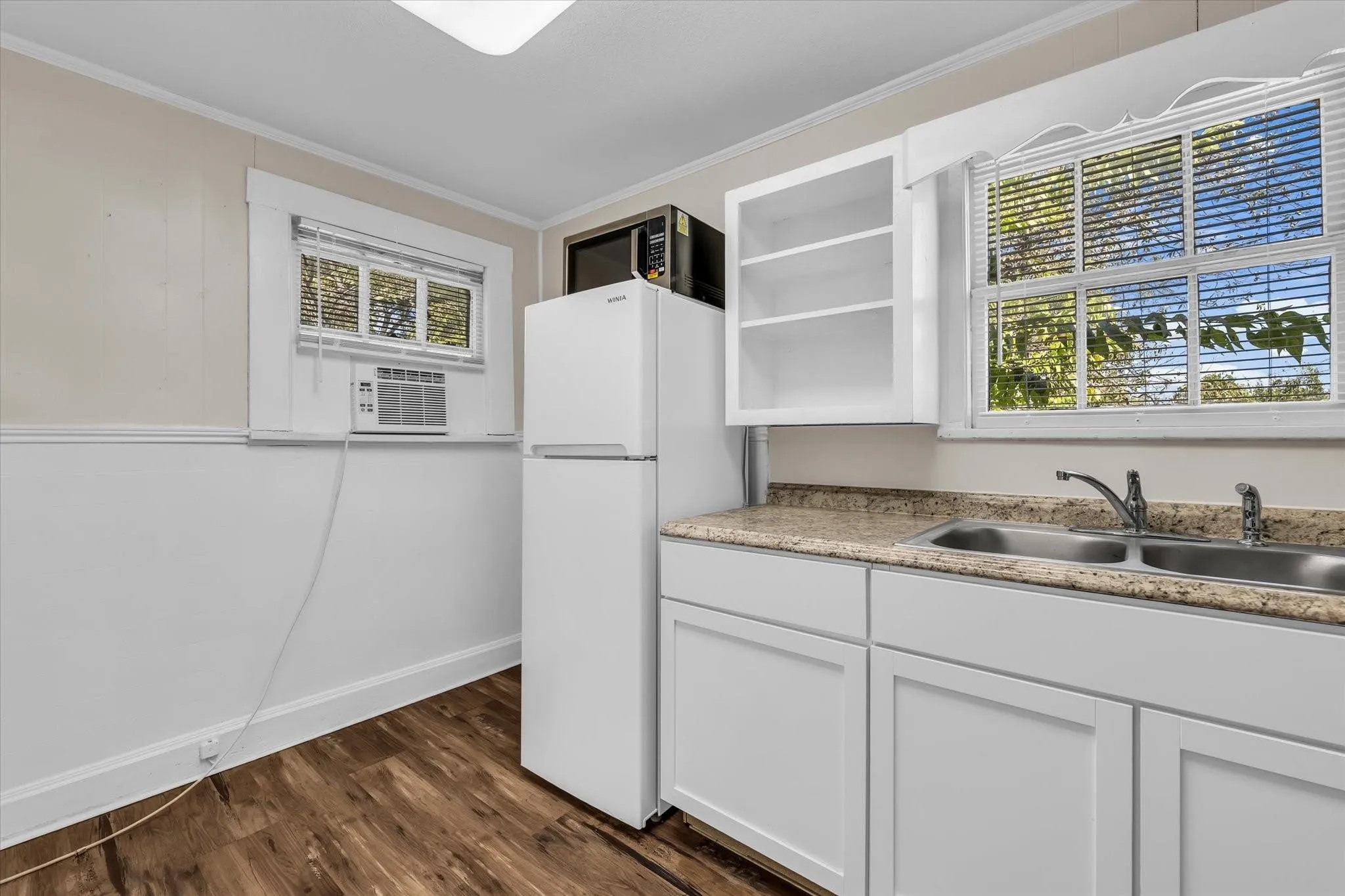For Sale in Mc Lennan County , 3000 Ethel. Avenue, Waco, Texas 76707, 11 Bedroom, 6 Bathroom, Garage spaces, 0 Sqft, built in 1938, Preowned, Price $545,000, mls#21191915, Real Estate Agent in Waco, Homes For Sale in Mc Lennan county, Homes For Sale in Waco, Realtor in Waco Texas, Real Estate Brokerage Independent Realty Texas, Luminita Cordes Realtor