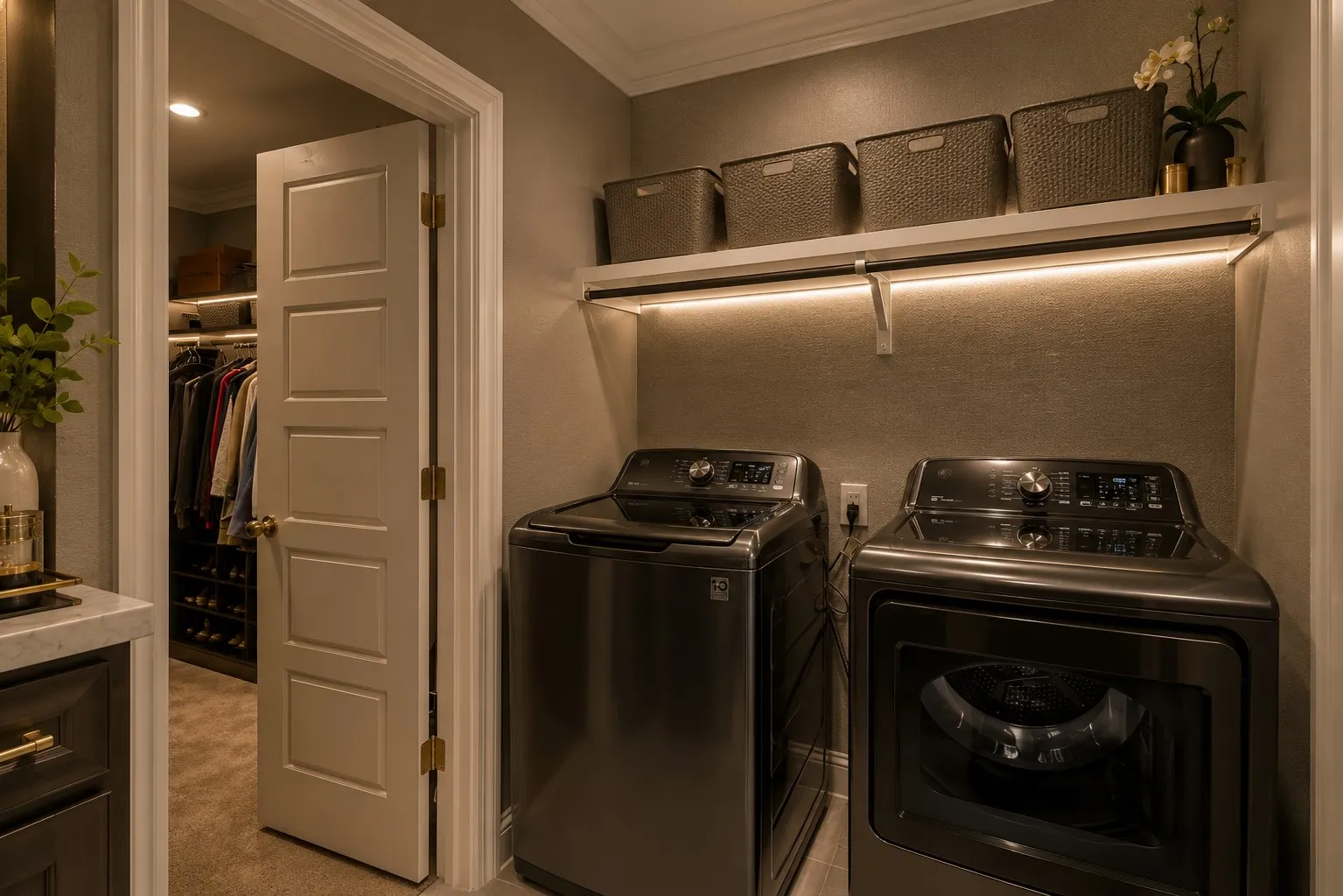 Single Family Residence For Sale in Dallas County , 648 Aspen Valley Lane, Dallas, Texas 75208, 3 Bedroom, 4 Bathroom, 2 Garage spaces, 2,640 Sqft, built in 2018, Preowned, mls#21193727, Real Estate Agent in Dallas, Homes For Sale in Dallas county, Homes For Sale in Dallas, Realtor in Dallas Texas, Real Estate Brokerage Independent Realty Texas, Luminita Cordes Realtor