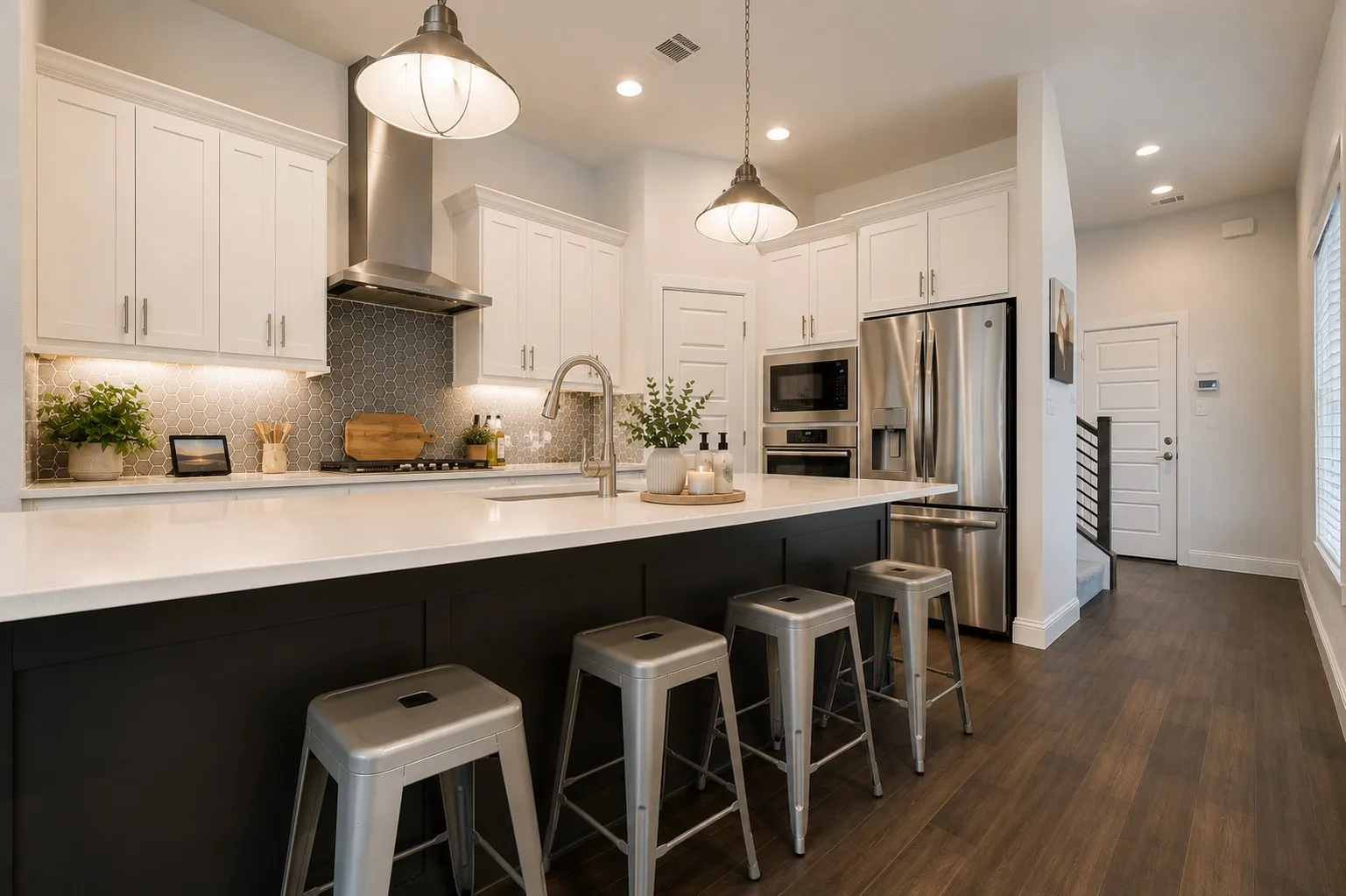 Single Family Residence For Sale in Dallas County , 648 Aspen Valley Lane, Dallas, Texas 75208, 3 Bedroom, 4 Bathroom, 2 Garage spaces, 2,640 Sqft, built in 2018, Preowned, mls#21193727, Real Estate Agent in Dallas, Homes For Sale in Dallas county, Homes For Sale in Dallas, Realtor in Dallas Texas, Real Estate Brokerage Independent Realty Texas, Luminita Cordes Realtor