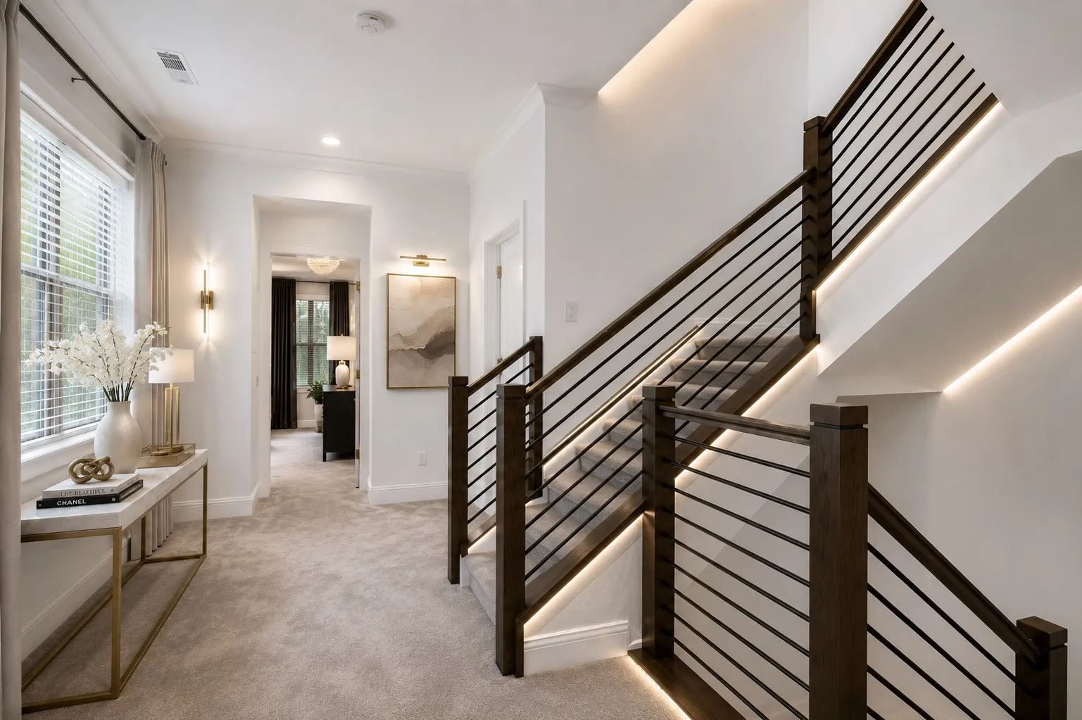 Single Family Residence For Sale in Dallas County , 648 Aspen Valley Lane, Dallas, Texas 75208, 3 Bedroom, 4 Bathroom, 2 Garage spaces, 2,640 Sqft, built in 2018, Preowned, mls#21193727, Real Estate Agent in Dallas, Homes For Sale in Dallas county, Homes For Sale in Dallas, Realtor in Dallas Texas, Real Estate Brokerage Independent Realty Texas, Luminita Cordes Realtor