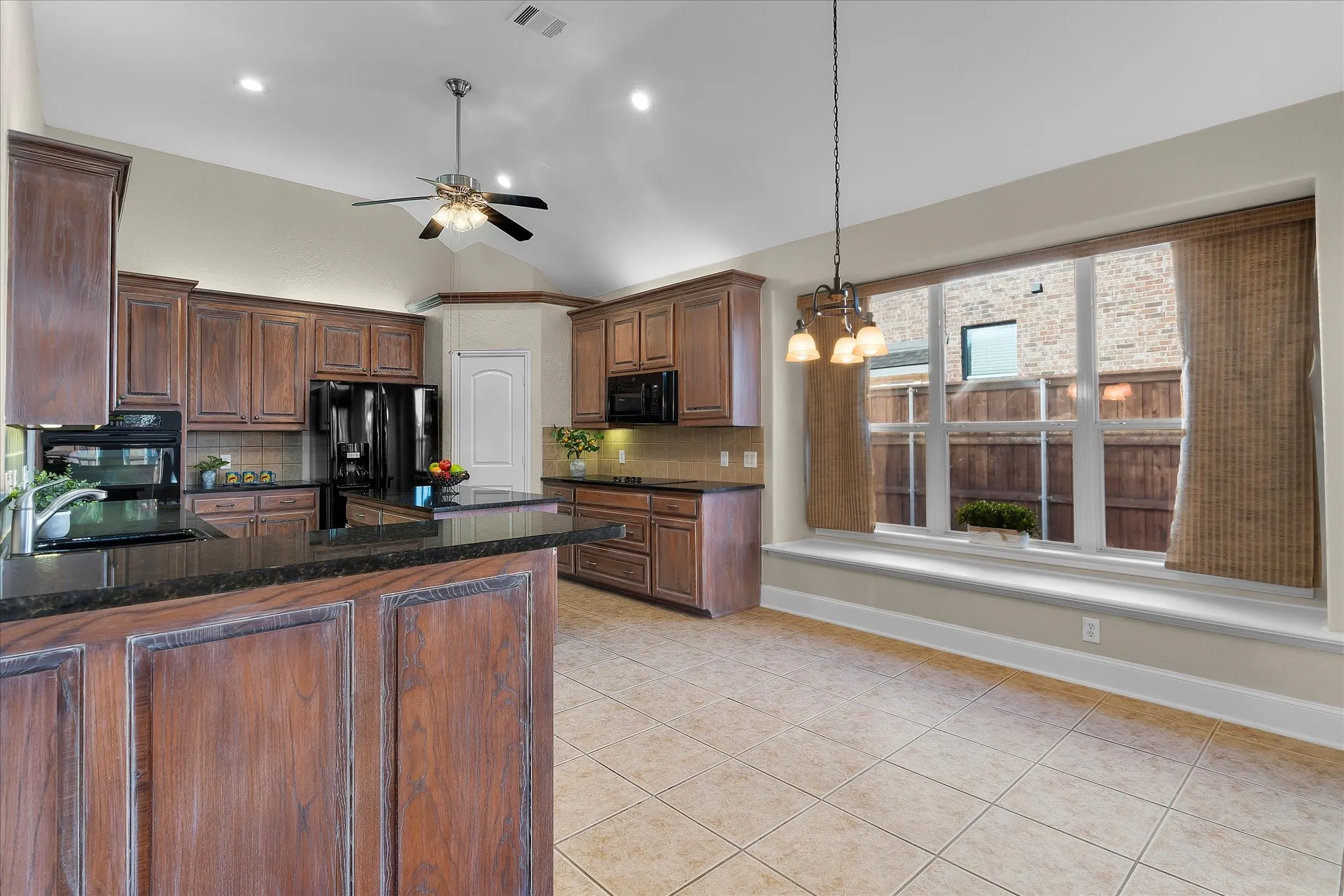Open Kitchen and Breakfast Area