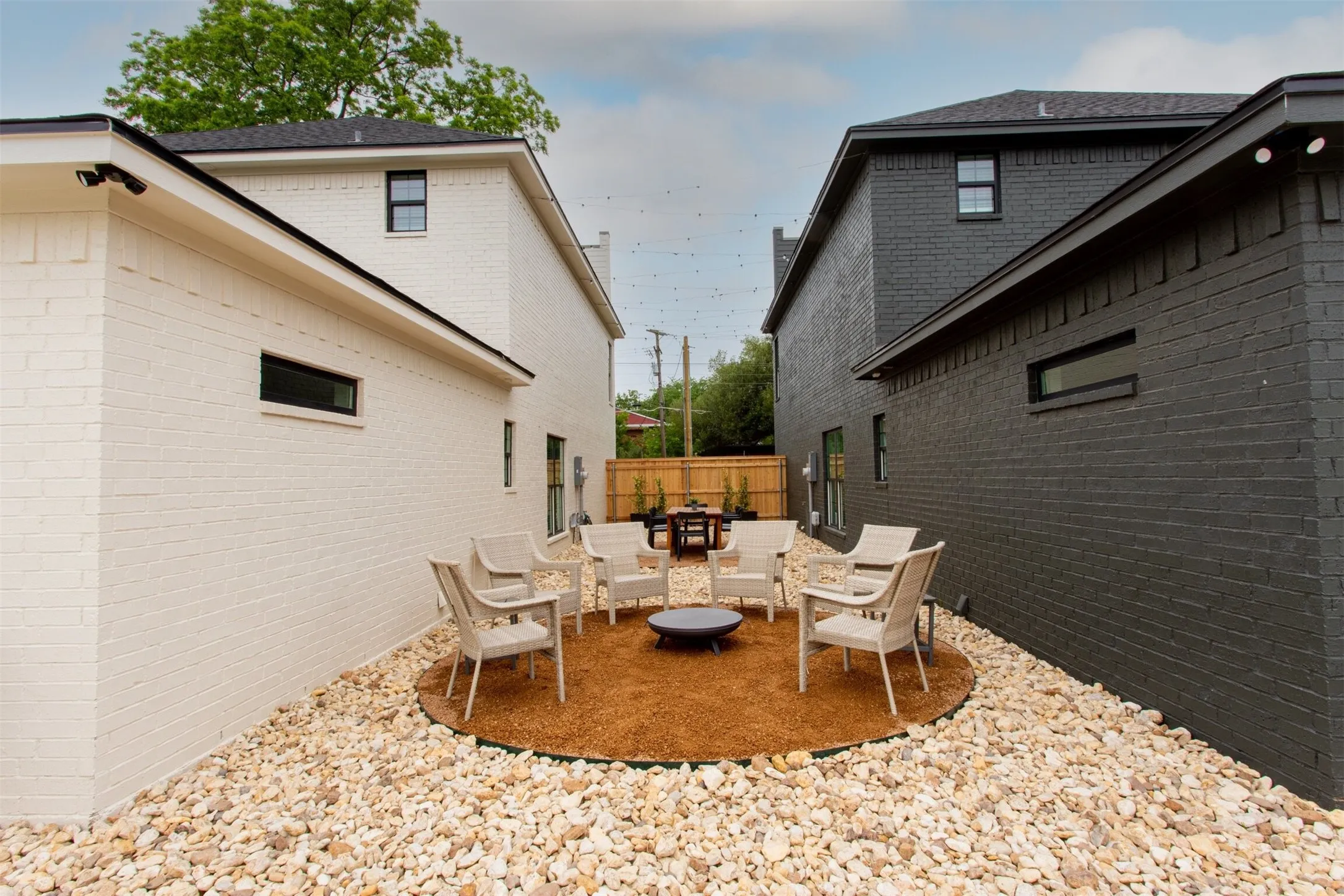 Multiple Parcels For Sale in Mc Lennan County , 602-606 S 8th Street, Waco, Texas 76706, 6 Bedroom, 8 Bathroom, Garage spaces, 4,264 Sqft, built in 2022, Preowned, mls#21192983, Real Estate Agent in Waco, Homes For Sale in Mc Lennan county, Homes For Sale in Waco, Realtor in Waco Texas, Real Estate Brokerage Independent Realty Texas, Luminita Cordes Realtor