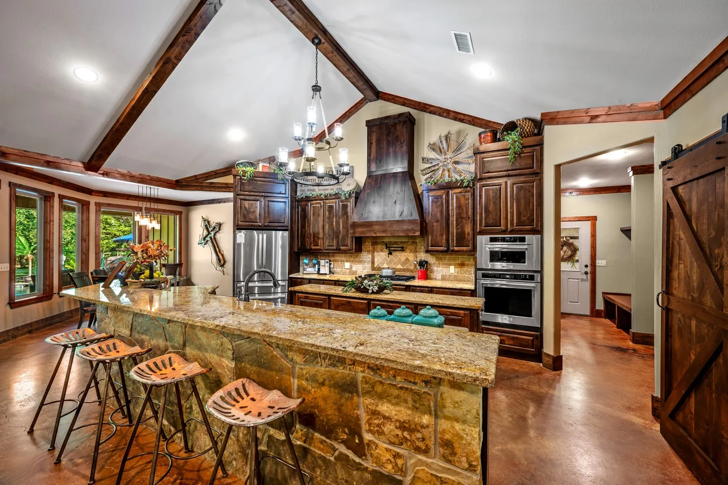 Single Family Residence For Sale in Grayson County , 1011 Red Road, Howe, Texas 75459, 4 Bedroom, 3 Bathroom, 2 Garage spaces, 2,884 Sqft, built in 2015, Price $1,479,000, mls#21187799, Real Estate Agent in Howe, Homes For Sale in Grayson county, Homes For Sale in Howe, Realtor in Howe Texas, Real Estate Brokerage Independent Realty Texas, Luminita Cordes Realtor