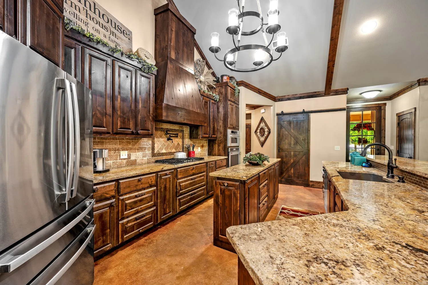 Single Family Residence For Sale in Grayson County , 1011 Red Road, Howe, Texas 75459, 4 Bedroom, 3 Bathroom, 2 Garage spaces, 2,884 Sqft, built in 2015, Price $1,479,000, mls#21187799, Real Estate Agent in Howe, Homes For Sale in Grayson county, Homes For Sale in Howe, Realtor in Howe Texas, Real Estate Brokerage Independent Realty Texas, Luminita Cordes Realtor