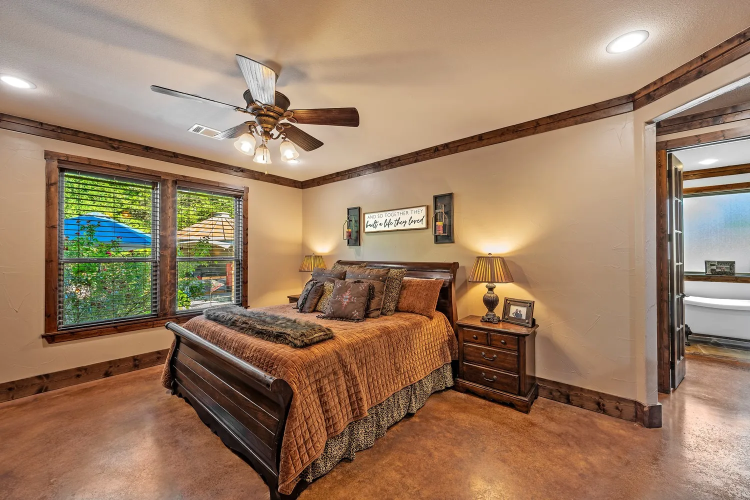 Single Family Residence For Sale in Grayson County , 1011 Red Road, Howe, Texas 75459, 4 Bedroom, 3 Bathroom, 2 Garage spaces, 2,884 Sqft, built in 2015, Price $1,479,000, mls#21187799, Real Estate Agent in Howe, Homes For Sale in Grayson county, Homes For Sale in Howe, Realtor in Howe Texas, Real Estate Brokerage Independent Realty Texas, Luminita Cordes Realtor