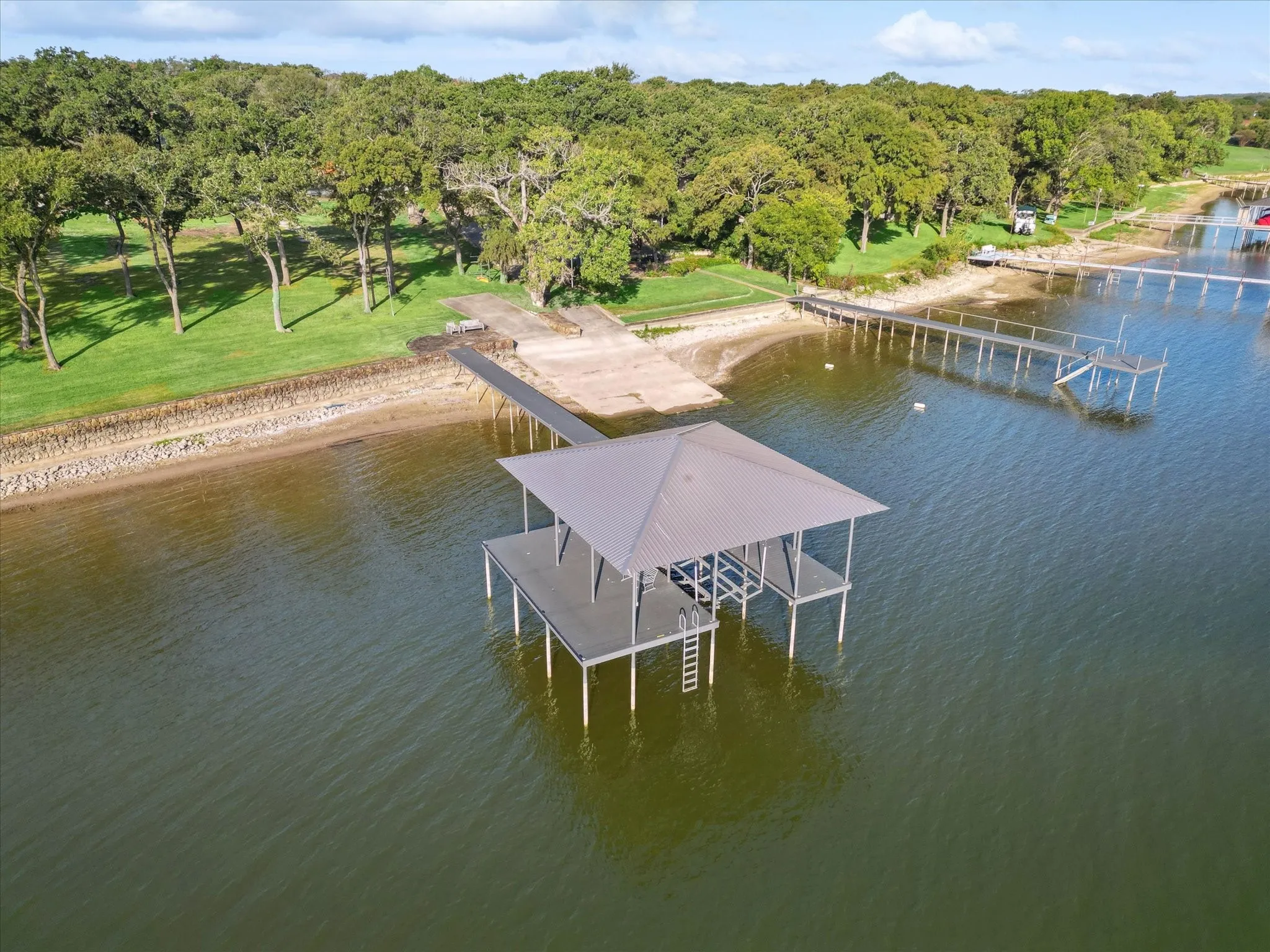 Improved Land For Sale in Tarrant County , 12424 Lake Forest Drive, Azle, Texas 76020, 0, 0, Garage spaces, 0 Sqft, built in 0, Price $999,999, mls#21194743, Real Estate Agent in Azle, Homes For Sale in Tarrant county, Homes For Sale in Azle, Realtor in Azle Texas, Real Estate Brokerage Independent Realty Texas, Luminita Cordes Realtor