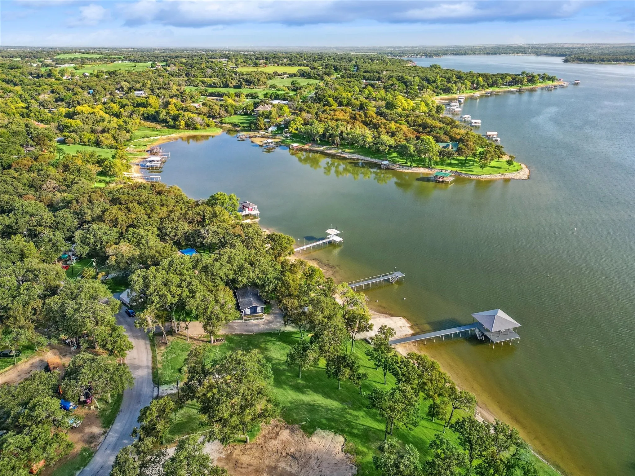 Improved Land For Sale in Tarrant County , 12424 Lake Forest Drive, Azle, Texas 76020, 0, 0, Garage spaces, 0 Sqft, built in 0, Price $999,999, mls#21194743, Real Estate Agent in Azle, Homes For Sale in Tarrant county, Homes For Sale in Azle, Realtor in Azle Texas, Real Estate Brokerage Independent Realty Texas, Luminita Cordes Realtor