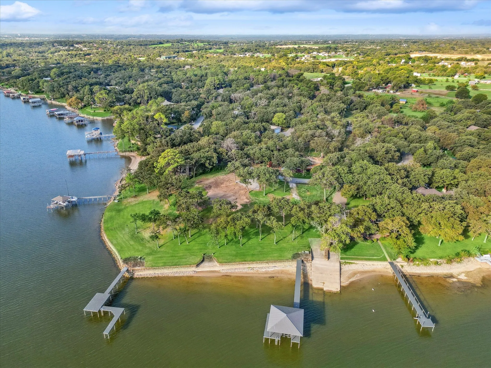Improved Land For Sale in Tarrant County , 12424 Lake Forest Drive, Azle, Texas 76020, 0, 0, Garage spaces, 0 Sqft, built in 0, Price $999,999, mls#21194743, Real Estate Agent in Azle, Homes For Sale in Tarrant county, Homes For Sale in Azle, Realtor in Azle Texas, Real Estate Brokerage Independent Realty Texas, Luminita Cordes Realtor
