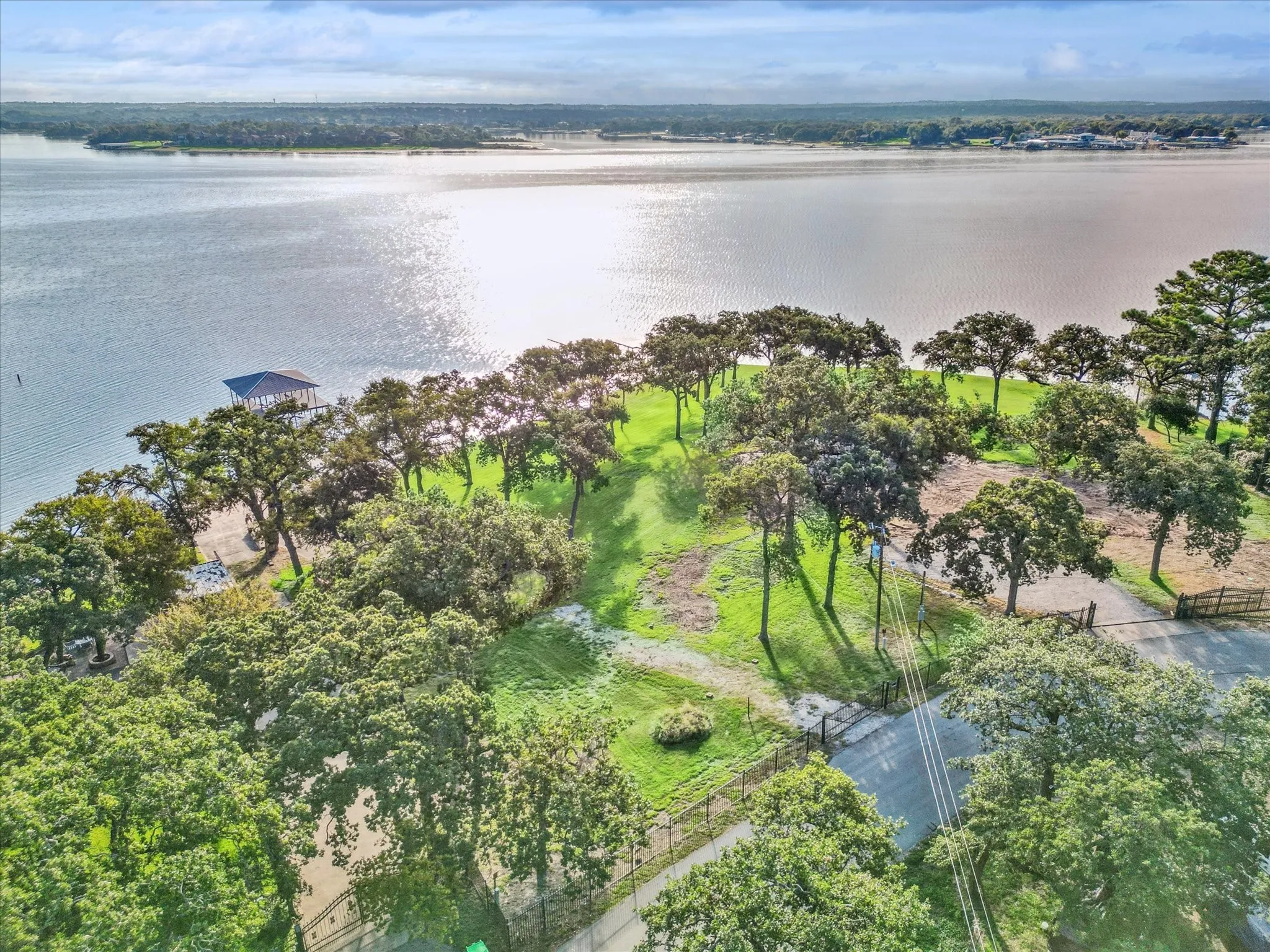 Improved Land For Sale in Tarrant County , 12424 Lake Forest Drive, Azle, Texas 76020, 0, 0, Garage spaces, 0 Sqft, built in 0, Price $999,999, mls#21194743, Real Estate Agent in Azle, Homes For Sale in Tarrant county, Homes For Sale in Azle, Realtor in Azle Texas, Real Estate Brokerage Independent Realty Texas, Luminita Cordes Realtor