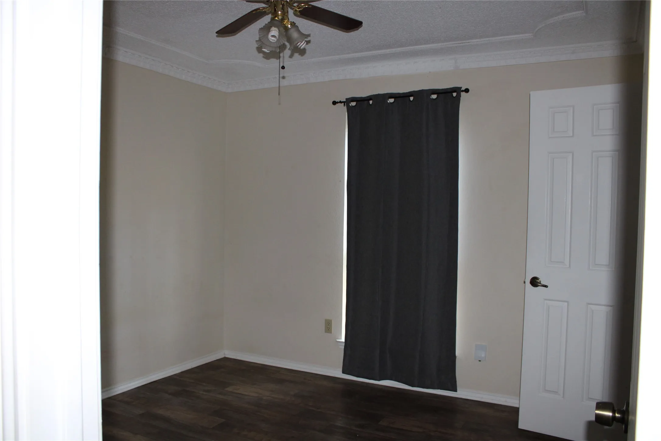 Duplex For Sale in Johnson County , 615 Renfro Street, Burleson, Texas 76028, 5 Bedroom, 4 Bathroom, 1 Garage spaces, 0 Sqft, built in 1981, Preowned, mls#21195000, Real Estate Agent in Burleson, Homes For Sale in Johnson county, Homes For Sale in Burleson, Realtor in Burleson Texas, Real Estate Brokerage Independent Realty Texas, Luminita Cordes Realtor