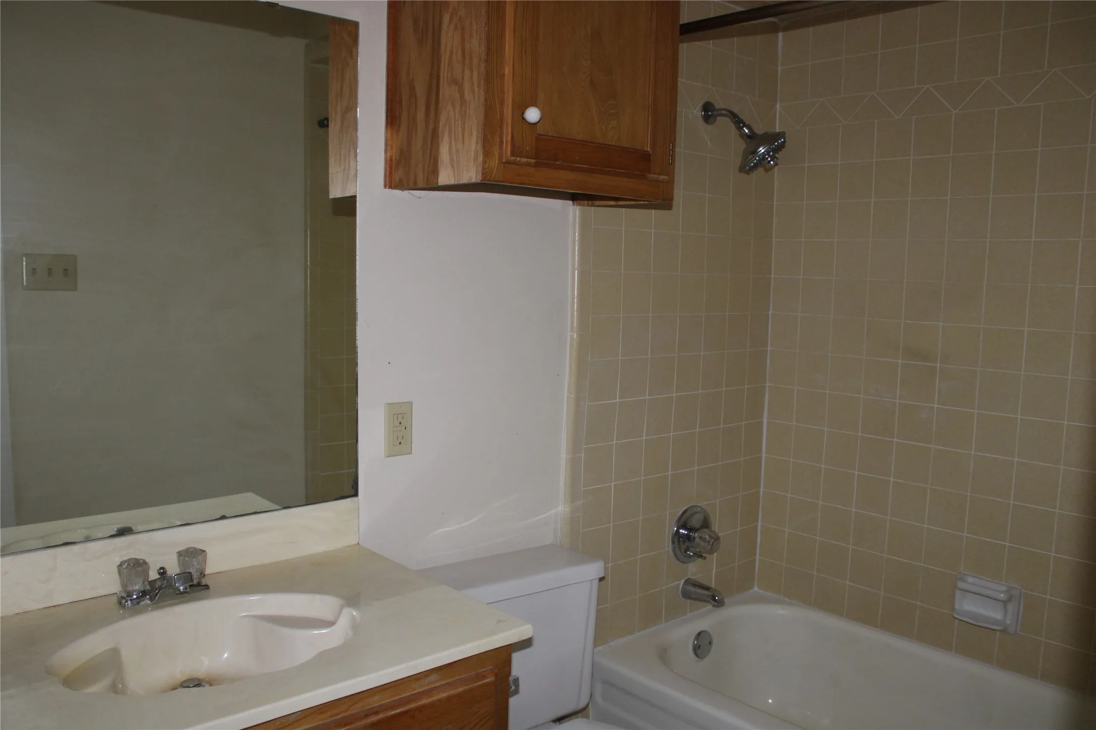 Duplex For Sale in Johnson County , 615 Renfro Street, Burleson, Texas 76028, 5 Bedroom, 4 Bathroom, 1 Garage spaces, 0 Sqft, built in 1981, Preowned, mls#21195000, Real Estate Agent in Burleson, Homes For Sale in Johnson county, Homes For Sale in Burleson, Realtor in Burleson Texas, Real Estate Brokerage Independent Realty Texas, Luminita Cordes Realtor