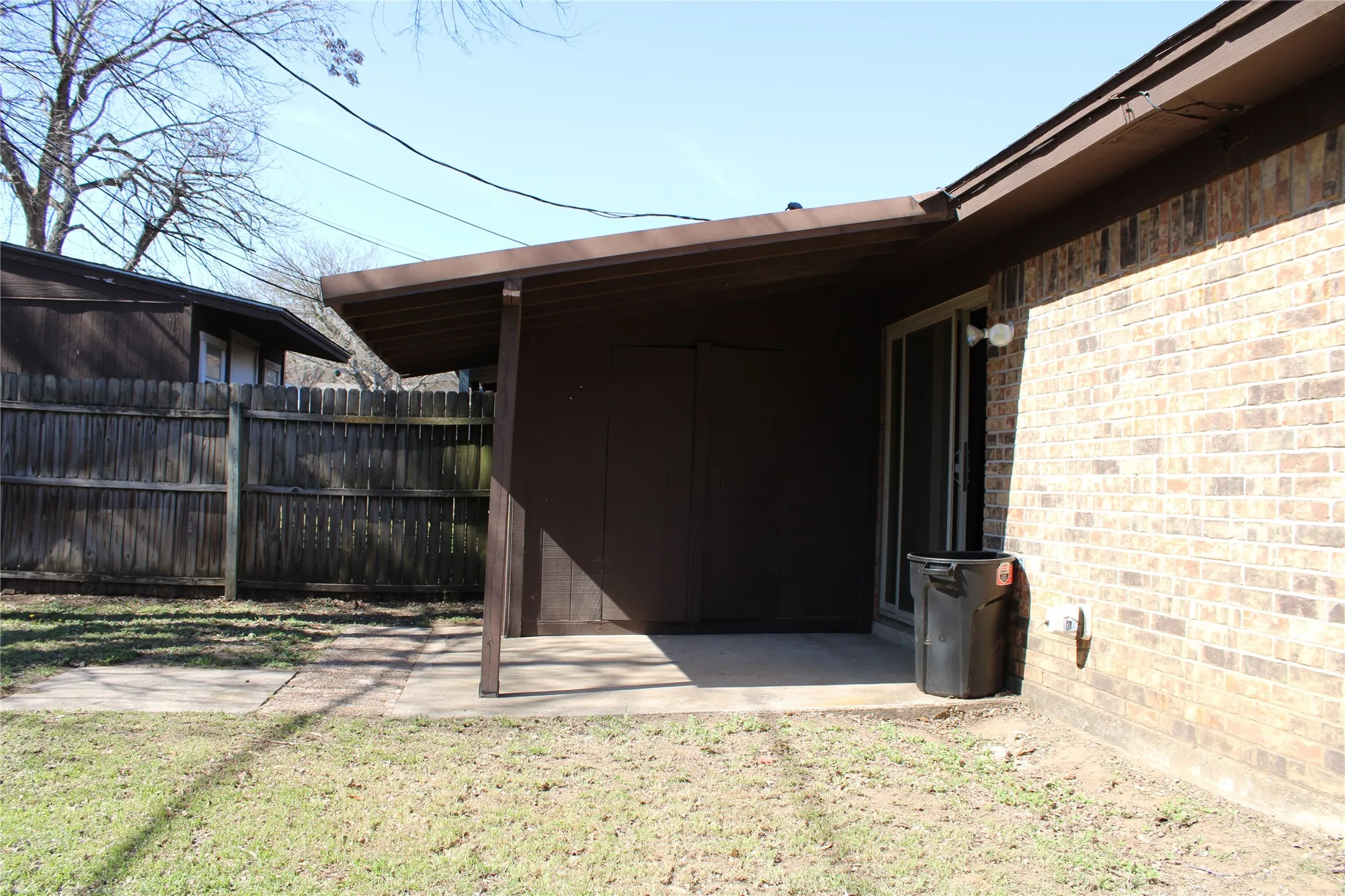 Duplex For Sale in Johnson County , 615 Renfro Street, Burleson, Texas 76028, 5 Bedroom, 4 Bathroom, 1 Garage spaces, 0 Sqft, built in 1981, Preowned, mls#21195000, Real Estate Agent in Burleson, Homes For Sale in Johnson county, Homes For Sale in Burleson, Realtor in Burleson Texas, Real Estate Brokerage Independent Realty Texas, Luminita Cordes Realtor