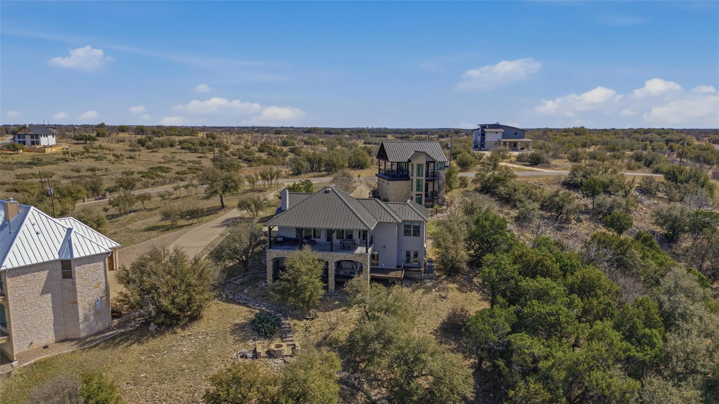 Single Family Residence For Sale in Palo Pinto County , 6161 W Hells Gate Drive, Possum Kingdom Lake, Texas 76475, 4 Bedroom, 4 Bathroom, 3 Garage spaces, 3,575 Sqft, built in 2005, Preowned, mls#21193173, Real Estate Agent in Possum Kingdom Lake, Homes For Sale in Palo Pinto county, Homes For Sale in Possum Kingdom Lake, Realtor in Possum Kingdom Lake Texas, Real Estate Brokerage Independent Realty Texas, Luminita Cordes Realtor