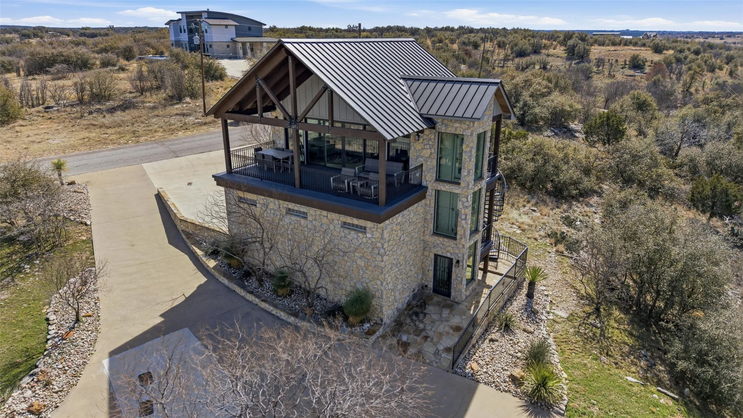 Single Family Residence For Sale in Palo Pinto County , 6161 W Hells Gate Drive, Possum Kingdom Lake, Texas 76475, 4 Bedroom, 4 Bathroom, 3 Garage spaces, 3,575 Sqft, built in 2005, Preowned, mls#21193173, Real Estate Agent in Possum Kingdom Lake, Homes For Sale in Palo Pinto county, Homes For Sale in Possum Kingdom Lake, Realtor in Possum Kingdom Lake Texas, Real Estate Brokerage Independent Realty Texas, Luminita Cordes Realtor