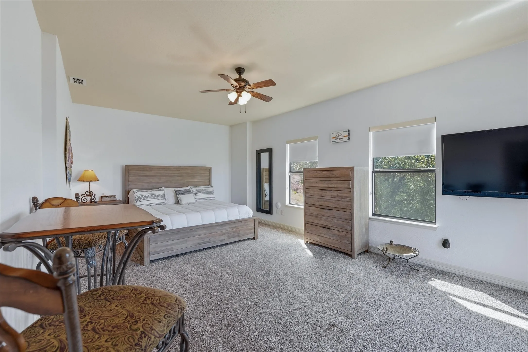 Single Family Residence For Sale in Palo Pinto County , 6161 W Hells Gate Drive, Possum Kingdom Lake, Texas 76475, 4 Bedroom, 4 Bathroom, 3 Garage spaces, 3,575 Sqft, built in 2005, Preowned, mls#21193173, Real Estate Agent in Possum Kingdom Lake, Homes For Sale in Palo Pinto county, Homes For Sale in Possum Kingdom Lake, Realtor in Possum Kingdom Lake Texas, Real Estate Brokerage Independent Realty Texas, Luminita Cordes Realtor