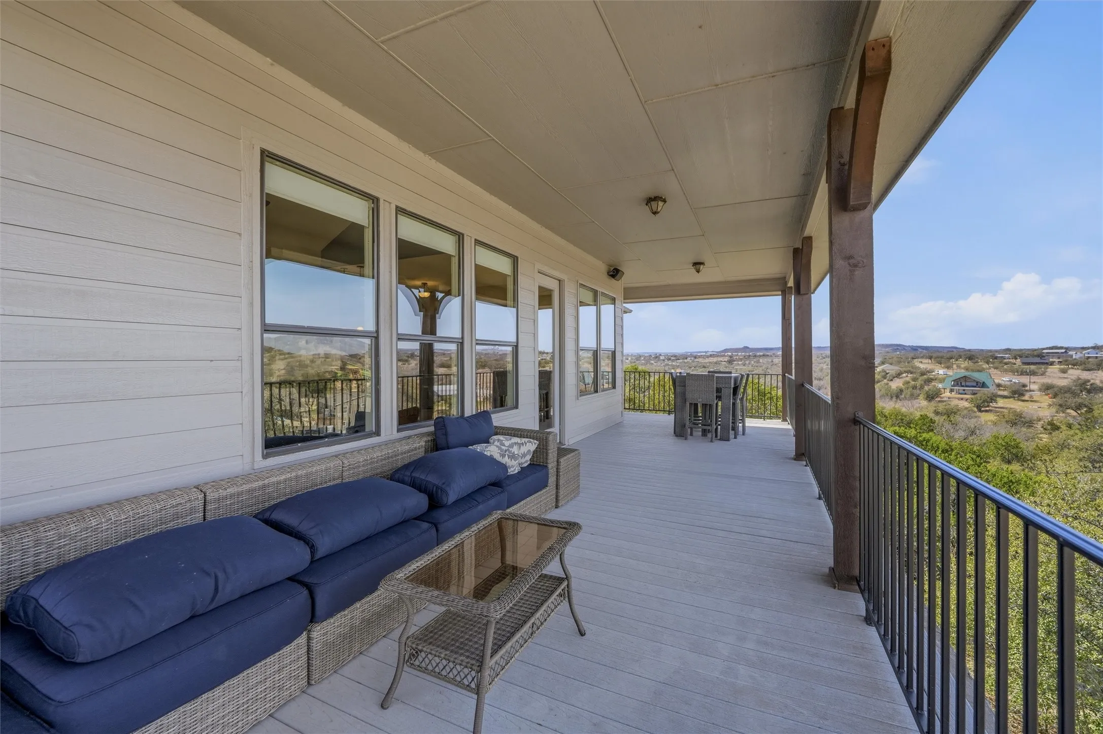 Single Family Residence For Sale in Palo Pinto County , 6161 W Hells Gate Drive, Possum Kingdom Lake, Texas 76475, 4 Bedroom, 4 Bathroom, 3 Garage spaces, 3,575 Sqft, built in 2005, Preowned, mls#21193173, Real Estate Agent in Possum Kingdom Lake, Homes For Sale in Palo Pinto county, Homes For Sale in Possum Kingdom Lake, Realtor in Possum Kingdom Lake Texas, Real Estate Brokerage Independent Realty Texas, Luminita Cordes Realtor