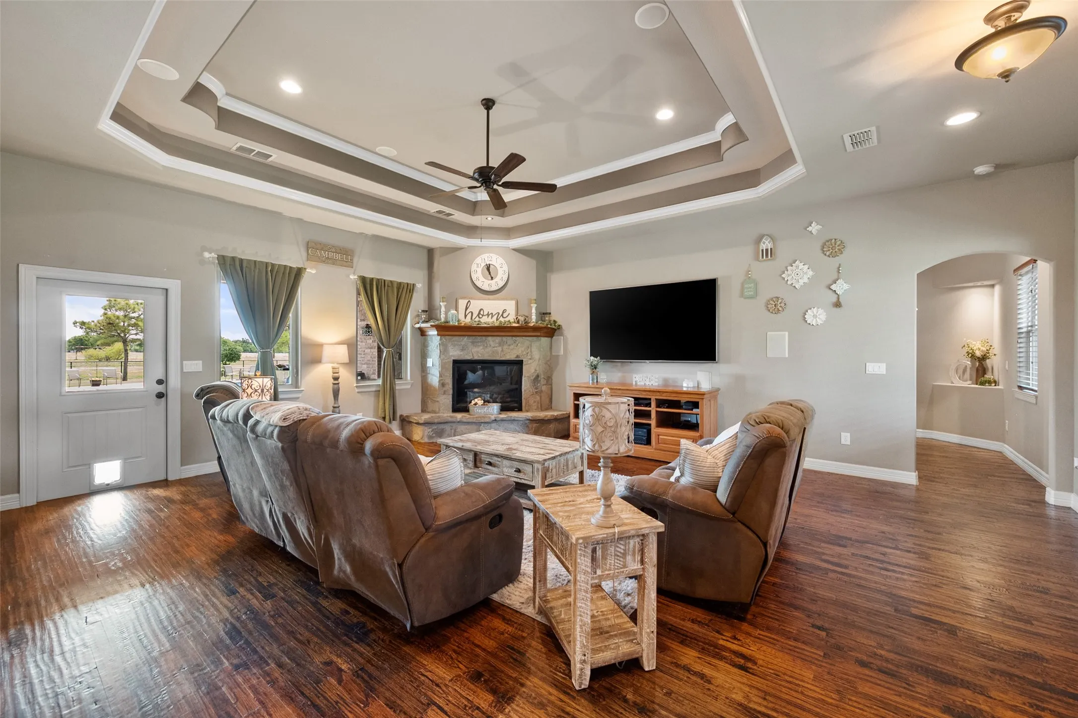 Single Family Residence For Sale in Navarro County , 606 Sunset Point, Kerens, Texas 75144, 4 Bedroom, 3 Bathroom, 2 Garage spaces, 3,206 Sqft, built in 2014, mls#21194940, Real Estate Agent in Kerens, Homes For Sale in Navarro county, Homes For Sale in Kerens, Realtor in Kerens Texas, Real Estate Brokerage Independent Realty Texas, Luminita Cordes Realtor