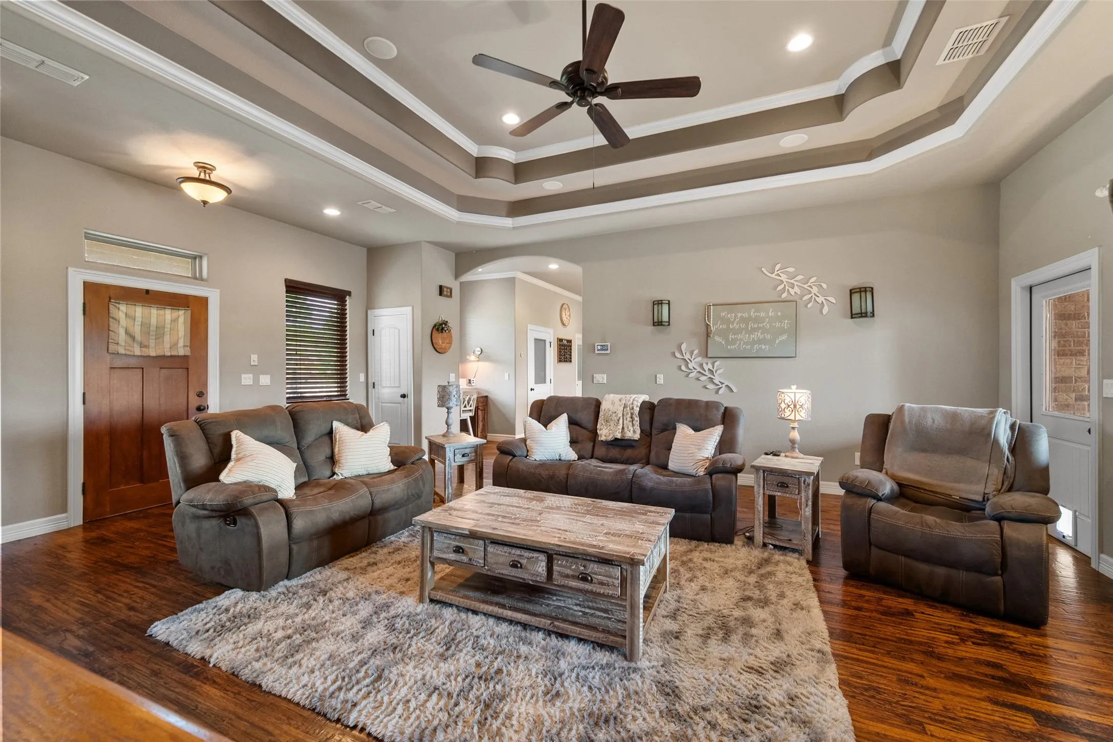 Single Family Residence For Sale in Navarro County , 606 Sunset Point, Kerens, Texas 75144, 4 Bedroom, 3 Bathroom, 2 Garage spaces, 3,206 Sqft, built in 2014, mls#21194940, Real Estate Agent in Kerens, Homes For Sale in Navarro county, Homes For Sale in Kerens, Realtor in Kerens Texas, Real Estate Brokerage Independent Realty Texas, Luminita Cordes Realtor