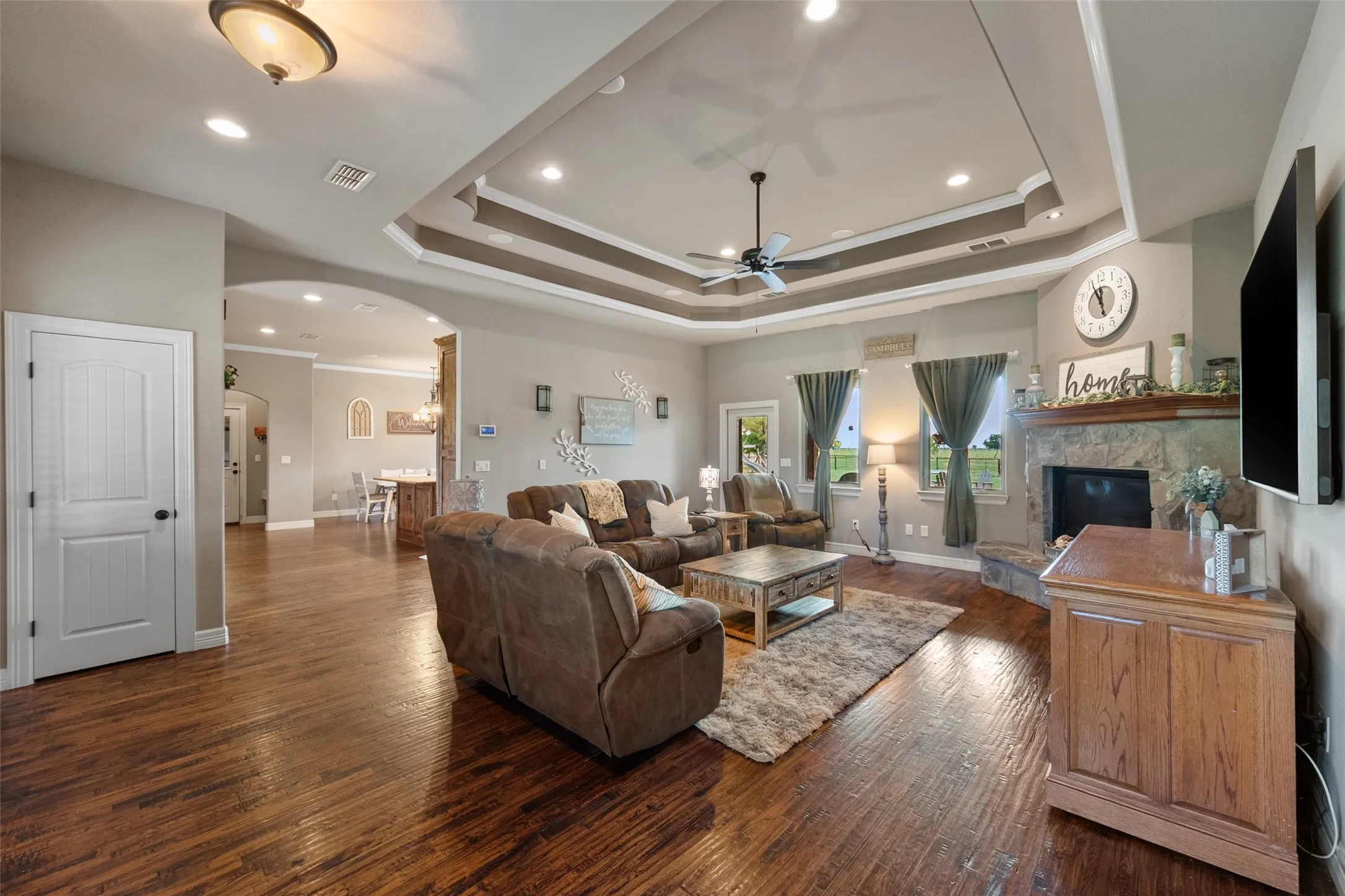 Single Family Residence For Sale in Navarro County , 606 Sunset Point, Kerens, Texas 75144, 4 Bedroom, 3 Bathroom, 2 Garage spaces, 3,206 Sqft, built in 2014, mls#21194940, Real Estate Agent in Kerens, Homes For Sale in Navarro county, Homes For Sale in Kerens, Realtor in Kerens Texas, Real Estate Brokerage Independent Realty Texas, Luminita Cordes Realtor