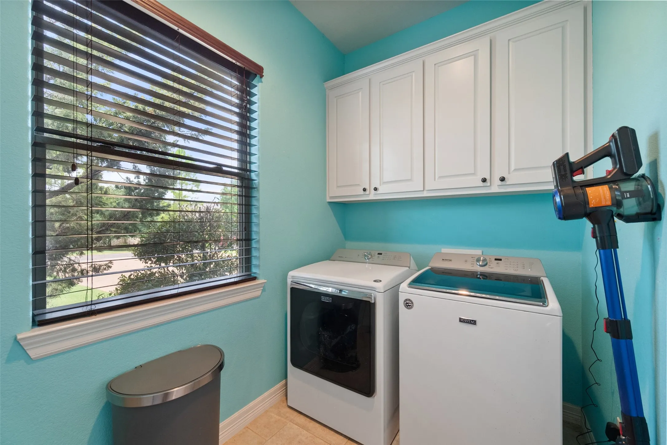 Single Family Residence For Sale in Navarro County , 606 Sunset Point, Kerens, Texas 75144, 4 Bedroom, 3 Bathroom, 2 Garage spaces, 3,206 Sqft, built in 2014, mls#21194940, Real Estate Agent in Kerens, Homes For Sale in Navarro county, Homes For Sale in Kerens, Realtor in Kerens Texas, Real Estate Brokerage Independent Realty Texas, Luminita Cordes Realtor
