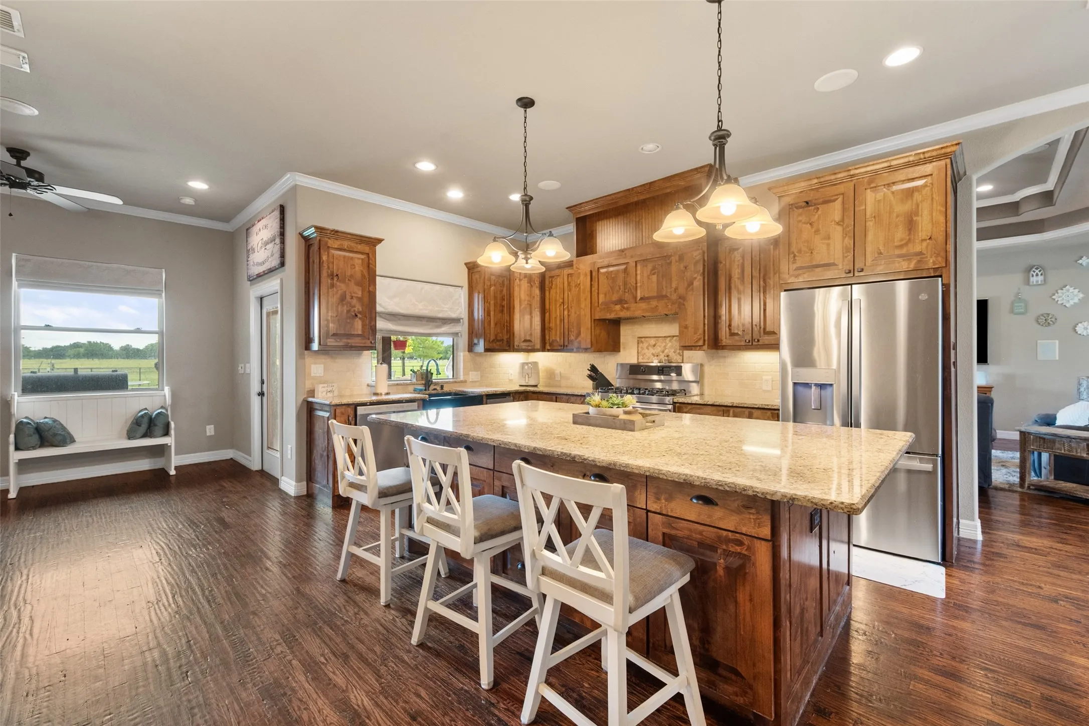 Single Family Residence For Sale in Navarro County , 606 Sunset Point, Kerens, Texas 75144, 4 Bedroom, 3 Bathroom, 2 Garage spaces, 3,206 Sqft, built in 2014, mls#21194940, Real Estate Agent in Kerens, Homes For Sale in Navarro county, Homes For Sale in Kerens, Realtor in Kerens Texas, Real Estate Brokerage Independent Realty Texas, Luminita Cordes Realtor