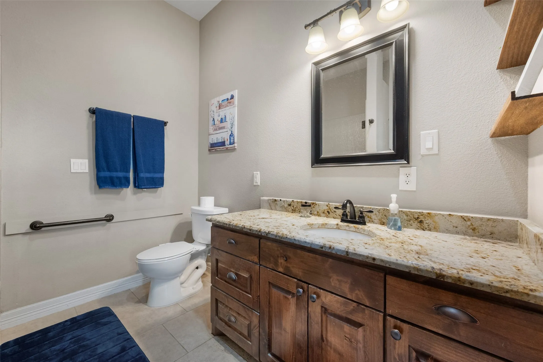 Single Family Residence For Sale in Navarro County , 606 Sunset Point, Kerens, Texas 75144, 4 Bedroom, 3 Bathroom, 2 Garage spaces, 3,206 Sqft, built in 2014, mls#21194940, Real Estate Agent in Kerens, Homes For Sale in Navarro county, Homes For Sale in Kerens, Realtor in Kerens Texas, Real Estate Brokerage Independent Realty Texas, Luminita Cordes Realtor