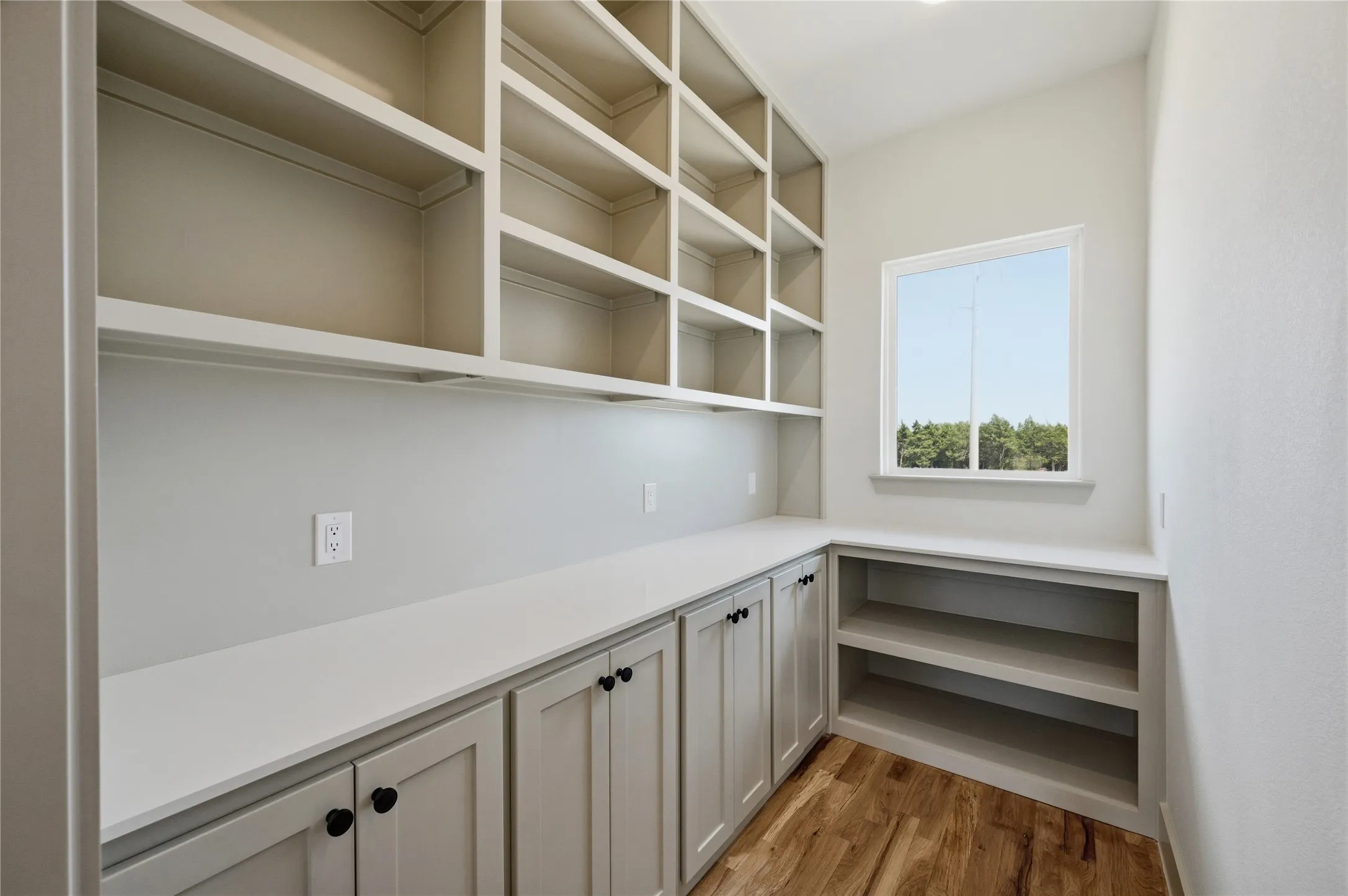 Single Family Residence For Sale in Ellis County , 1920 Kaycee Circle, Midlothian, Texas 76065, 4 Bedroom, 4 Bathroom, 3 Garage spaces, 3,311 Sqft, built in 2026, New Construction - Incomplete, mls#21195080, Real Estate Agent in Midlothian, Homes For Sale in Ellis county, Homes For Sale in Midlothian, Realtor in Midlothian Texas, Real Estate Brokerage Independent Realty Texas, Luminita Cordes Realtor