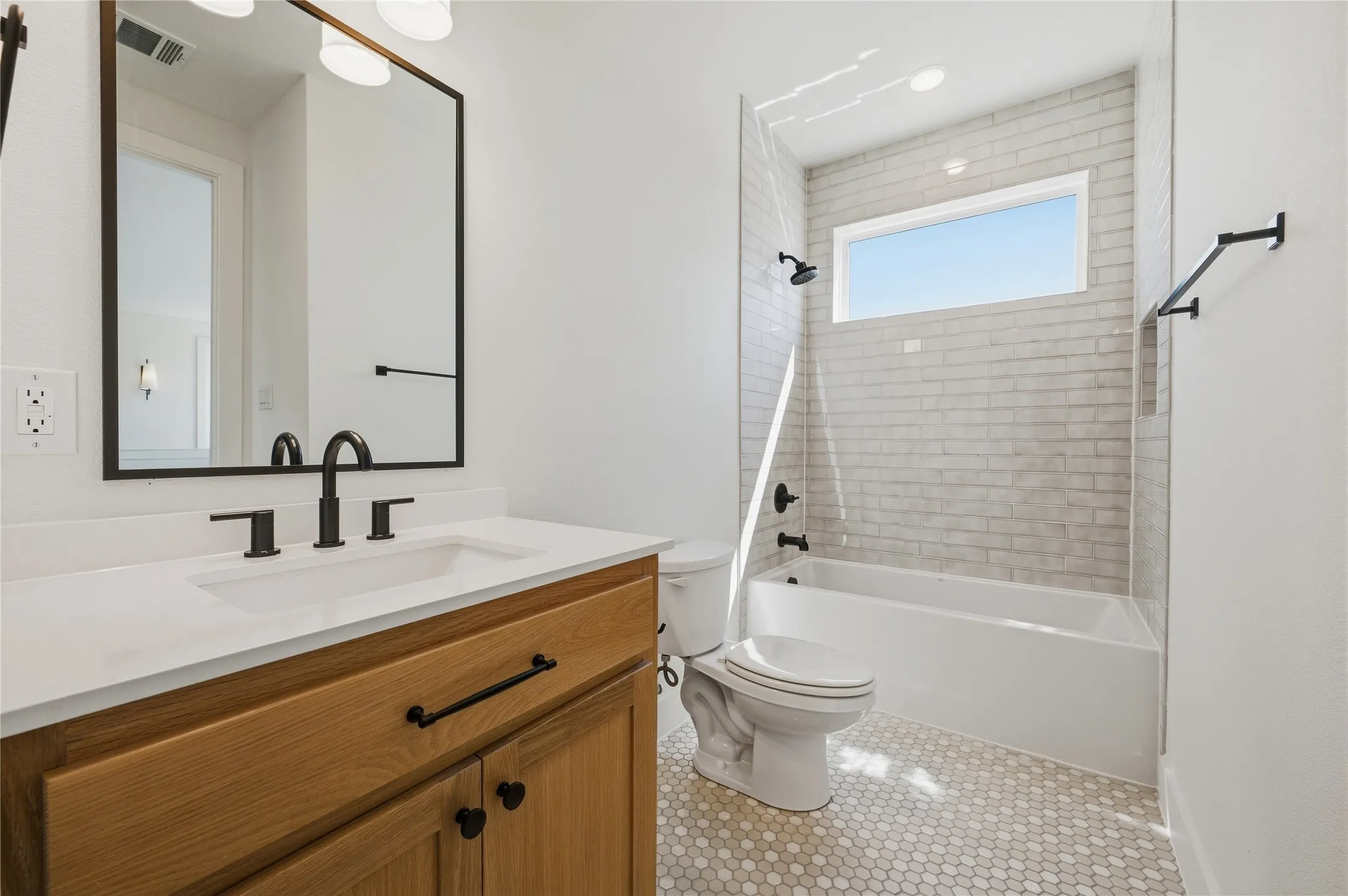 Single Family Residence For Sale in Ellis County , 1920 Kaycee Circle, Midlothian, Texas 76065, 4 Bedroom, 4 Bathroom, 3 Garage spaces, 3,311 Sqft, built in 2026, New Construction - Incomplete, mls#21195080, Real Estate Agent in Midlothian, Homes For Sale in Ellis county, Homes For Sale in Midlothian, Realtor in Midlothian Texas, Real Estate Brokerage Independent Realty Texas, Luminita Cordes Realtor