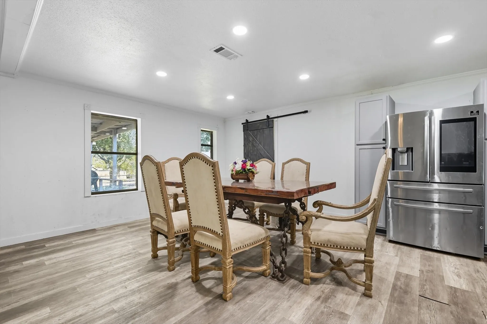 Single Family Residence For Sale in Fannin County , 1118 Private Road 425, Whitewright, Texas 75491, 3 Bedrooms, 2 Bathrooms, Garage spaces, 1,825 Sqft, built in 1986, Preowned, Price $585,000, mls#21194856, Real Estate Agent in Whitewright, Homes For Sale in Fannin county, Homes For Sale in Whitewright, Realtor in Whitewright Texas, Real Estate Brokerage Independent Realty Texas, Luminita Cordes Realtor