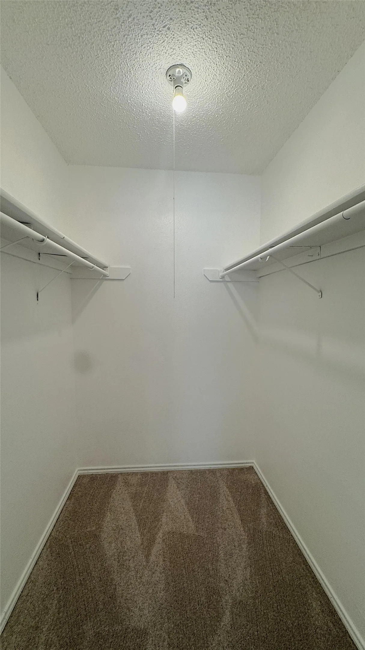Single Family Residence For Rent in Dallas County , 1122 Pyramid Drive, Garland, Texas 75040, 3 Bedroom, 2 Bathroom, 2 Garage spaces, 1,506 Sqft, built in 1980, mls#21195168, Real Estate Agent in Garland, Homes For Rent in Dallas county, Homes For Rent in Garland, Realtor in Garland Texas, Real Estate Brokerage Independent Realty Texas, Luminita Cordes Realtor