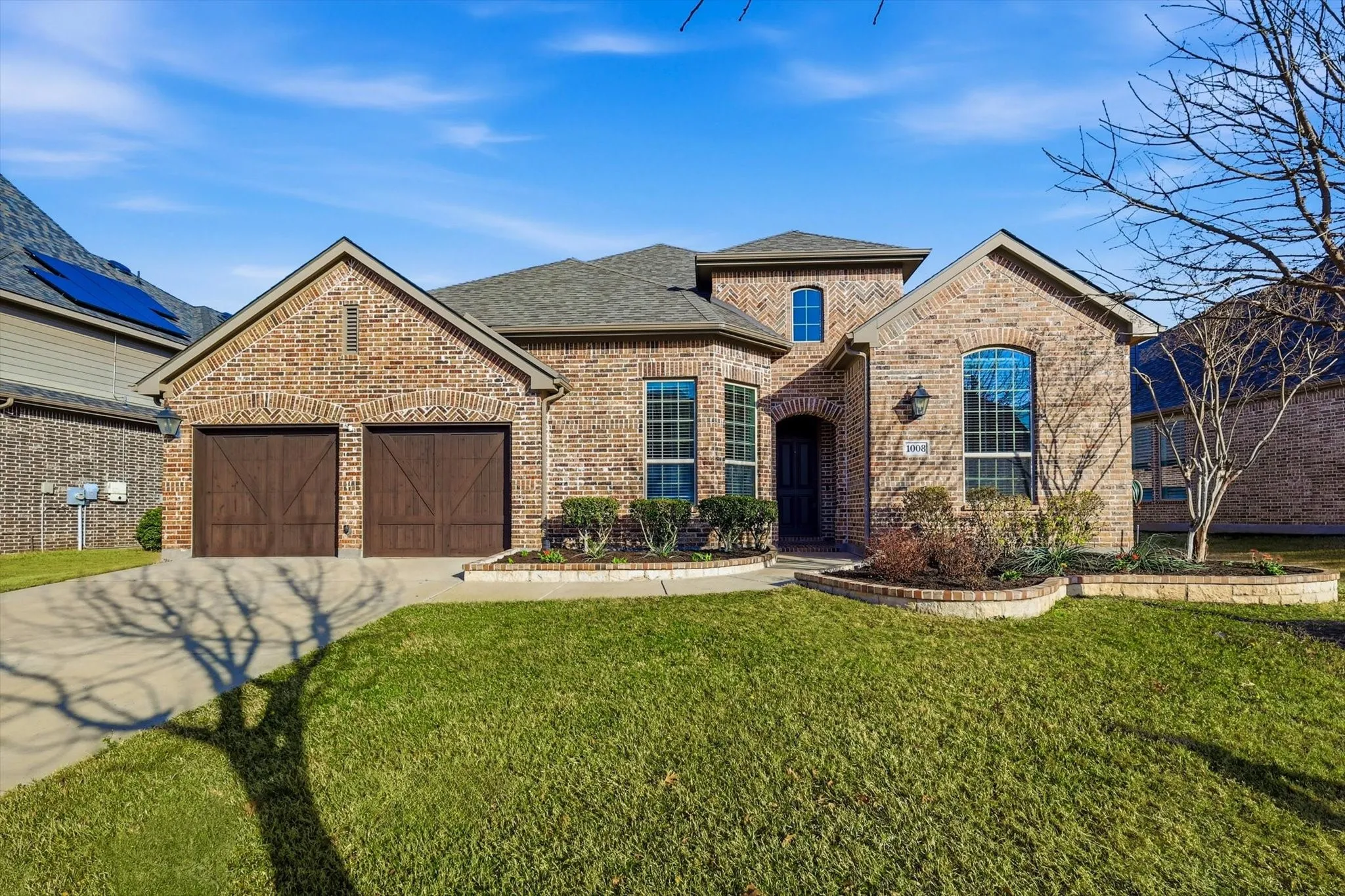 Single Family Residence For Sale in Denton County , 1008 W Bluff Way, Roanoke, Texas 76262, 3 Bedroom, 4 Bathroom, 2 Garage spaces, 2,955 Sqft, built in 2016, mls#21194719, Real Estate Agent in Roanoke, Homes For Sale in Denton county, Homes For Sale in Roanoke, Realtor in Roanoke Texas, Real Estate Brokerage Independent Realty Texas, Luminita Cordes Realtor