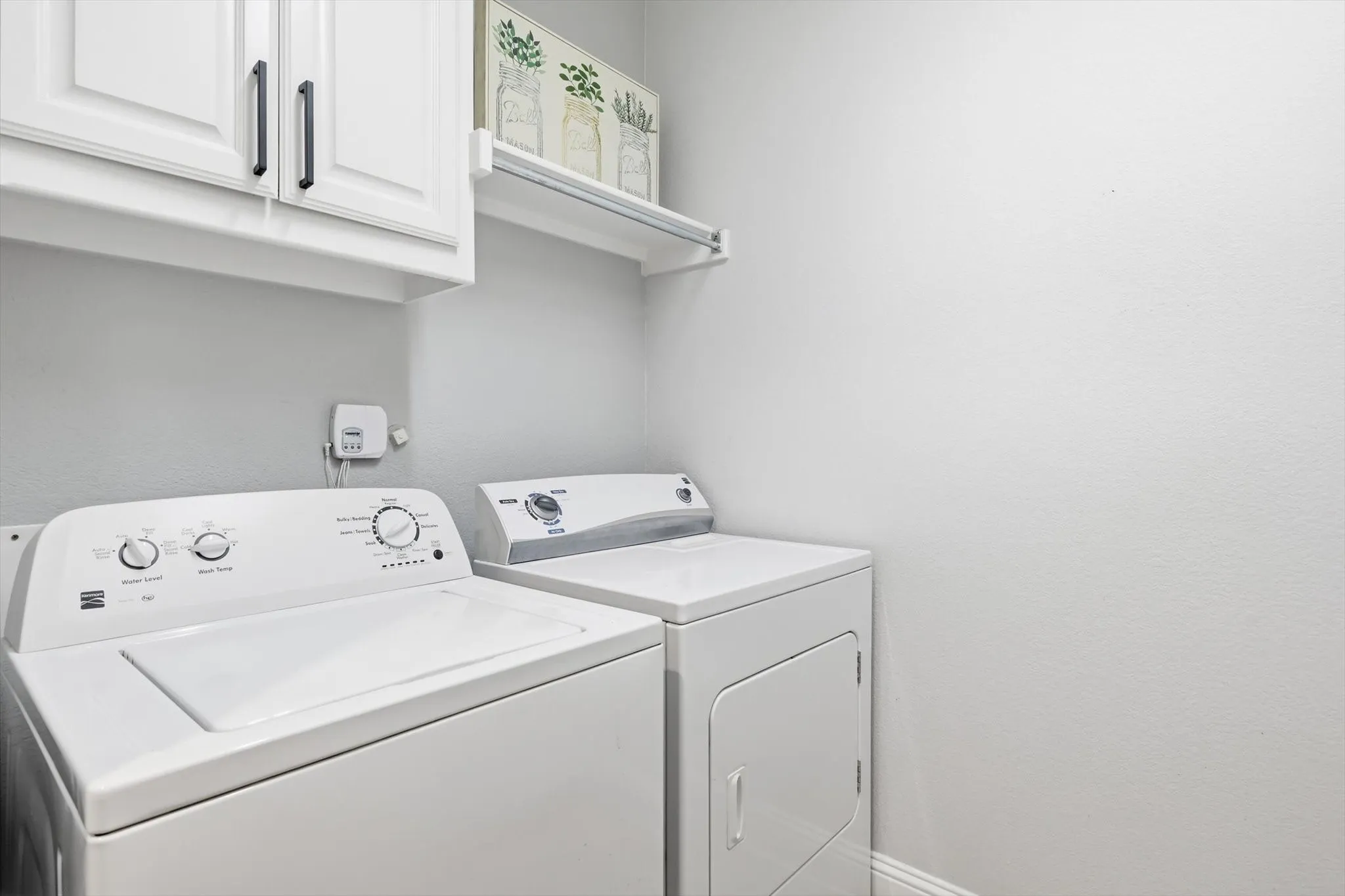 Single Family Residence For Sale in Denton County , 1008 W Bluff Way, Roanoke, Texas 76262, 3 Bedroom, 4 Bathroom, 2 Garage spaces, 2,955 Sqft, built in 2016, mls#21194719, Real Estate Agent in Roanoke, Homes For Sale in Denton county, Homes For Sale in Roanoke, Realtor in Roanoke Texas, Real Estate Brokerage Independent Realty Texas, Luminita Cordes Realtor