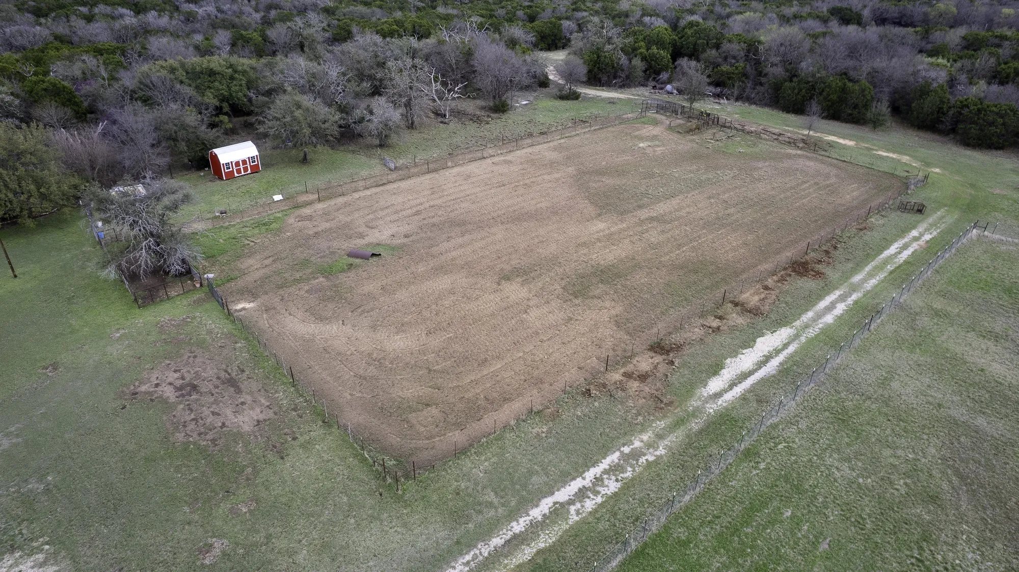 Roping/riding arena