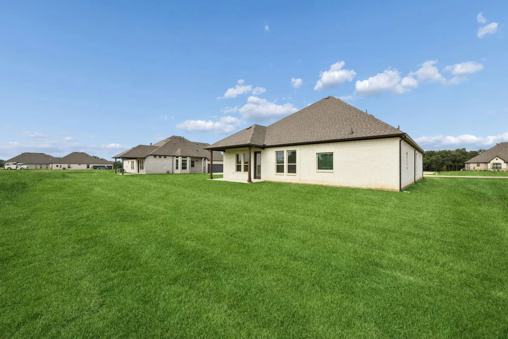 Single Family Residence For Sale in Johnson County , 5009 Valley View Drive, Joshua, Texas 76058, 4 Bedroom, 3 Bathroom, 2 Garage spaces, 2,599 Sqft, built in 2026, New Construction - Incomplete, mls#21195255, Real Estate Agent in Joshua, Homes For Sale in Johnson county, Homes For Sale in Joshua, Realtor in Joshua Texas, Real Estate Brokerage Independent Realty Texas, Luminita Cordes Realtor