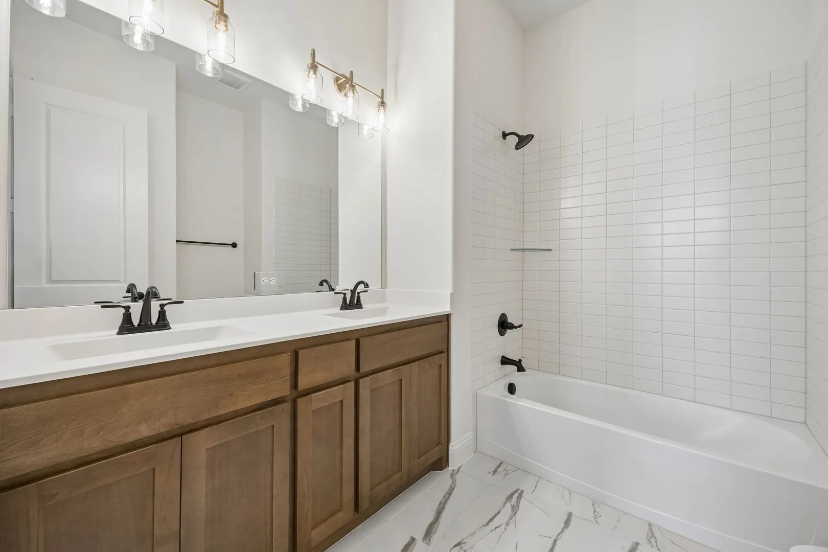 Single Family Residence For Sale in Johnson County , 5009 Valley View Drive, Joshua, Texas 76058, 4 Bedroom, 3 Bathroom, 2 Garage spaces, 2,599 Sqft, built in 2026, New Construction - Incomplete, mls#21195255, Real Estate Agent in Joshua, Homes For Sale in Johnson county, Homes For Sale in Joshua, Realtor in Joshua Texas, Real Estate Brokerage Independent Realty Texas, Luminita Cordes Realtor