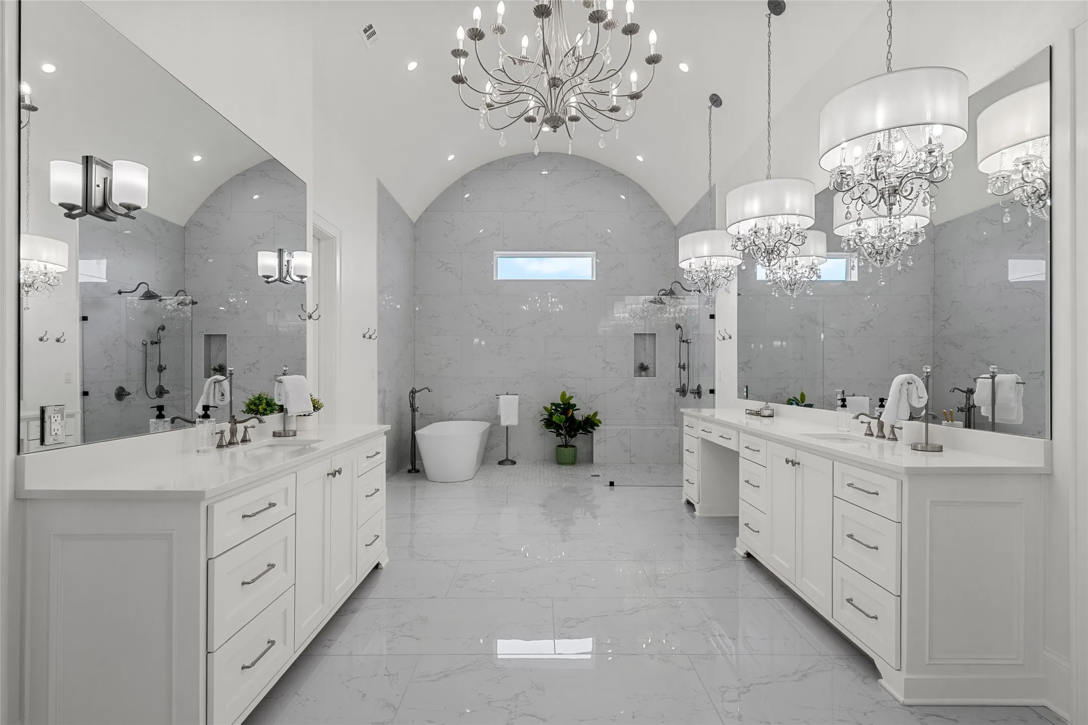 Single Family Residence For Sale in Mc Lennan County , 134 Sunflower Street, Lorena, Texas 76655, 4 Bedroom, 5 Bathroom, 3 Garage spaces, 5,030 Sqft, built in 2023, mls#21189909, Real Estate Agent in Lorena, Homes For Sale in Mc Lennan county, Homes For Sale in Lorena, Realtor in Lorena Texas, Real Estate Brokerage Independent Realty Texas, Luminita Cordes Realtor