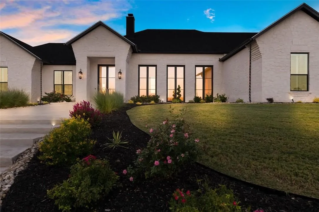 Single Family Residence For Sale in Mc Lennan County , 134 Sunflower Street, Lorena, Texas 76655, 4 Bedroom, 5 Bathroom, 3 Garage spaces, 5,030 Sqft, built in 2023, mls#21189909, Real Estate Agent in Lorena, Homes For Sale in Mc Lennan county, Homes For Sale in Lorena, Realtor in Lorena Texas, Real Estate Brokerage Independent Realty Texas, Luminita Cordes Realtor